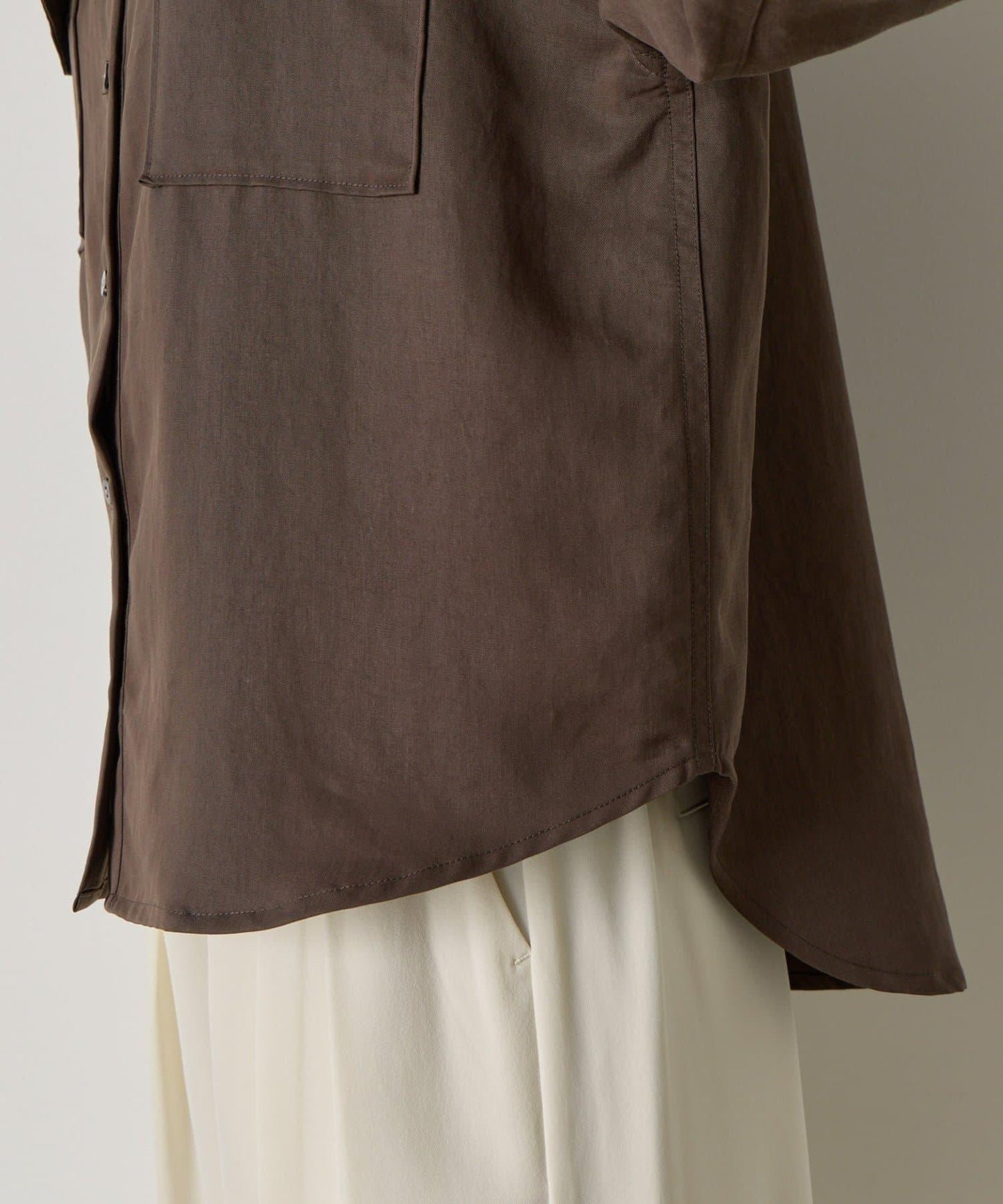 袖褶雙口袋襯衫