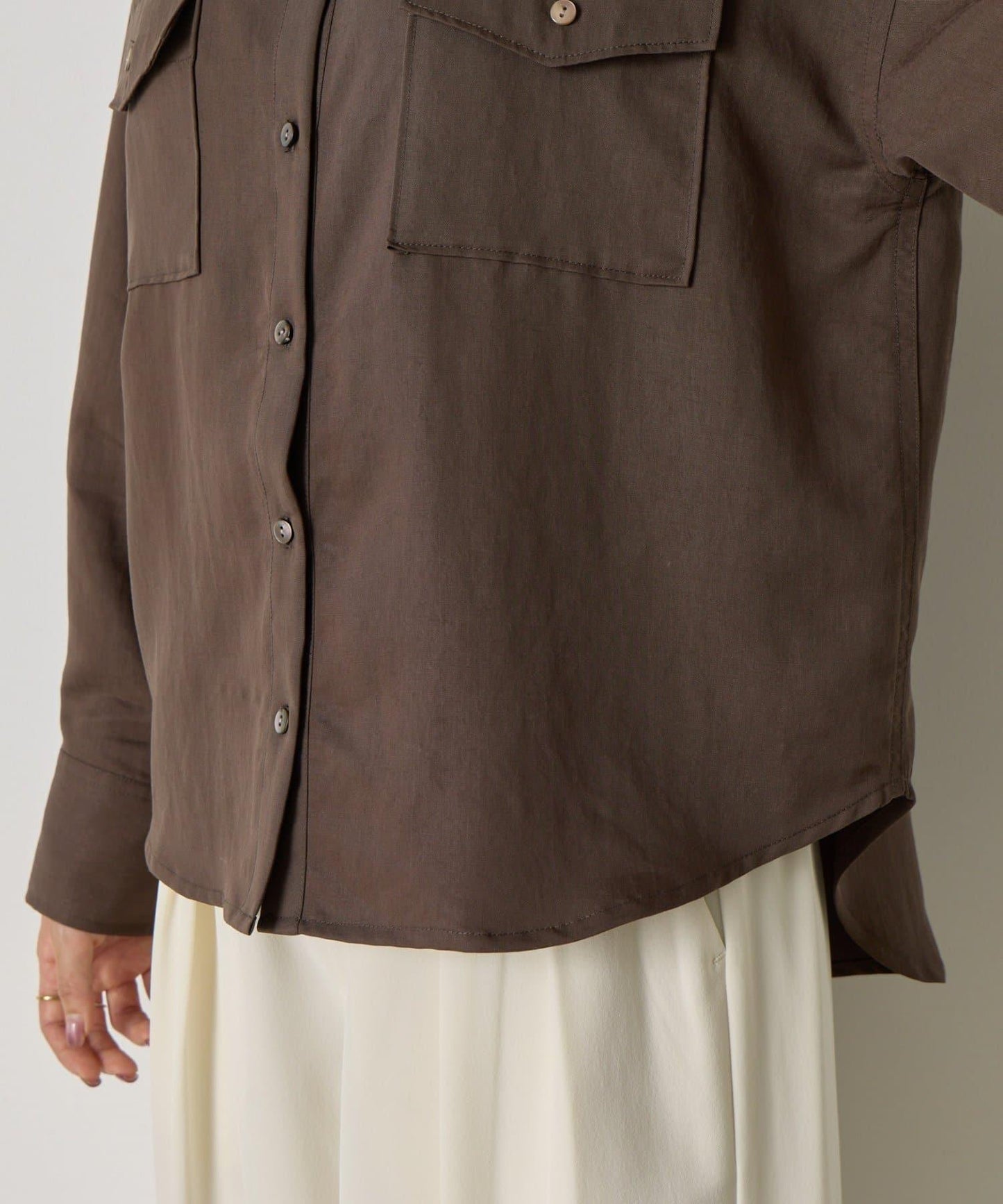 袖褶雙口袋襯衫