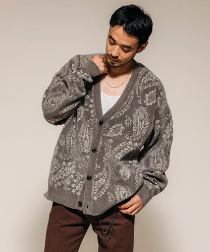 寬鬆版型佩斯利滿印花毛圈紗線針織開衫