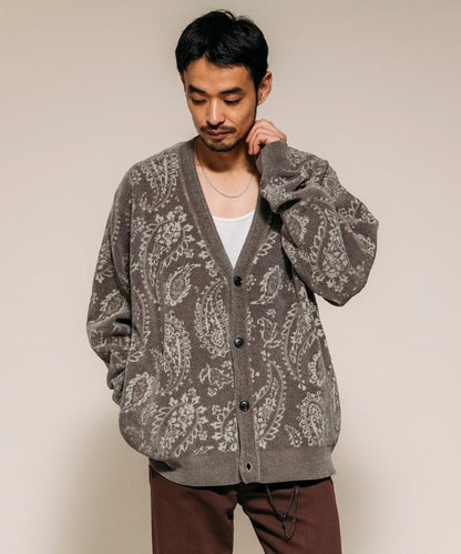 寬鬆版型佩斯利滿印花毛圈紗線針織開衫