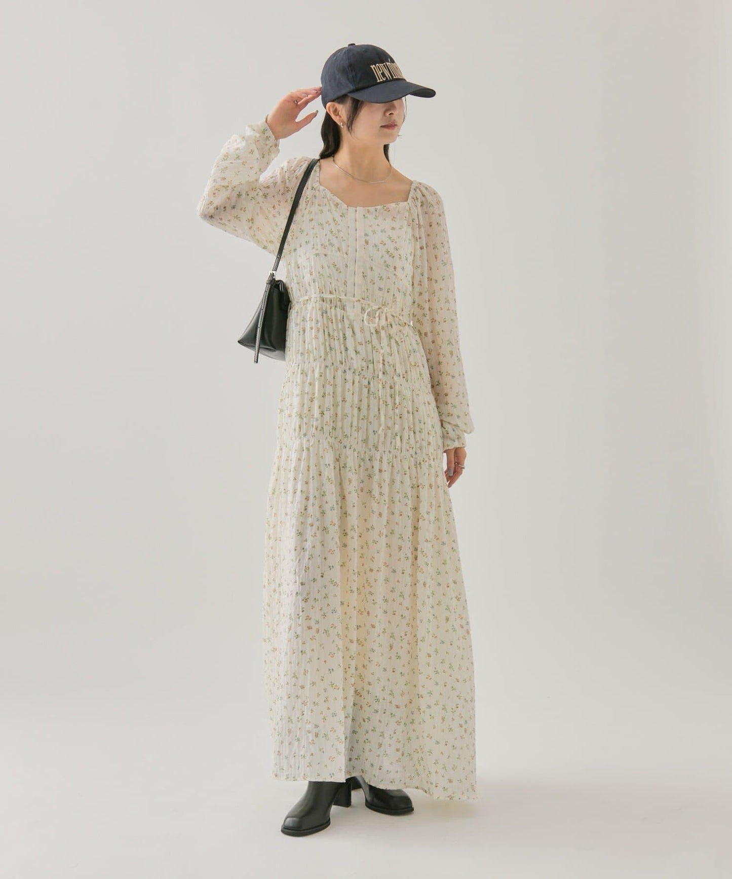 小花束腰連衣裙