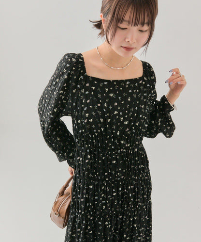 小花束腰連衣裙