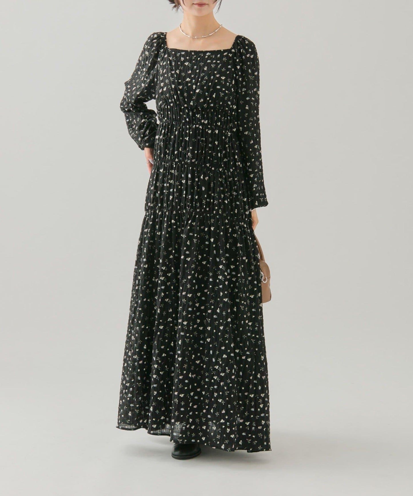 小花束腰連衣裙