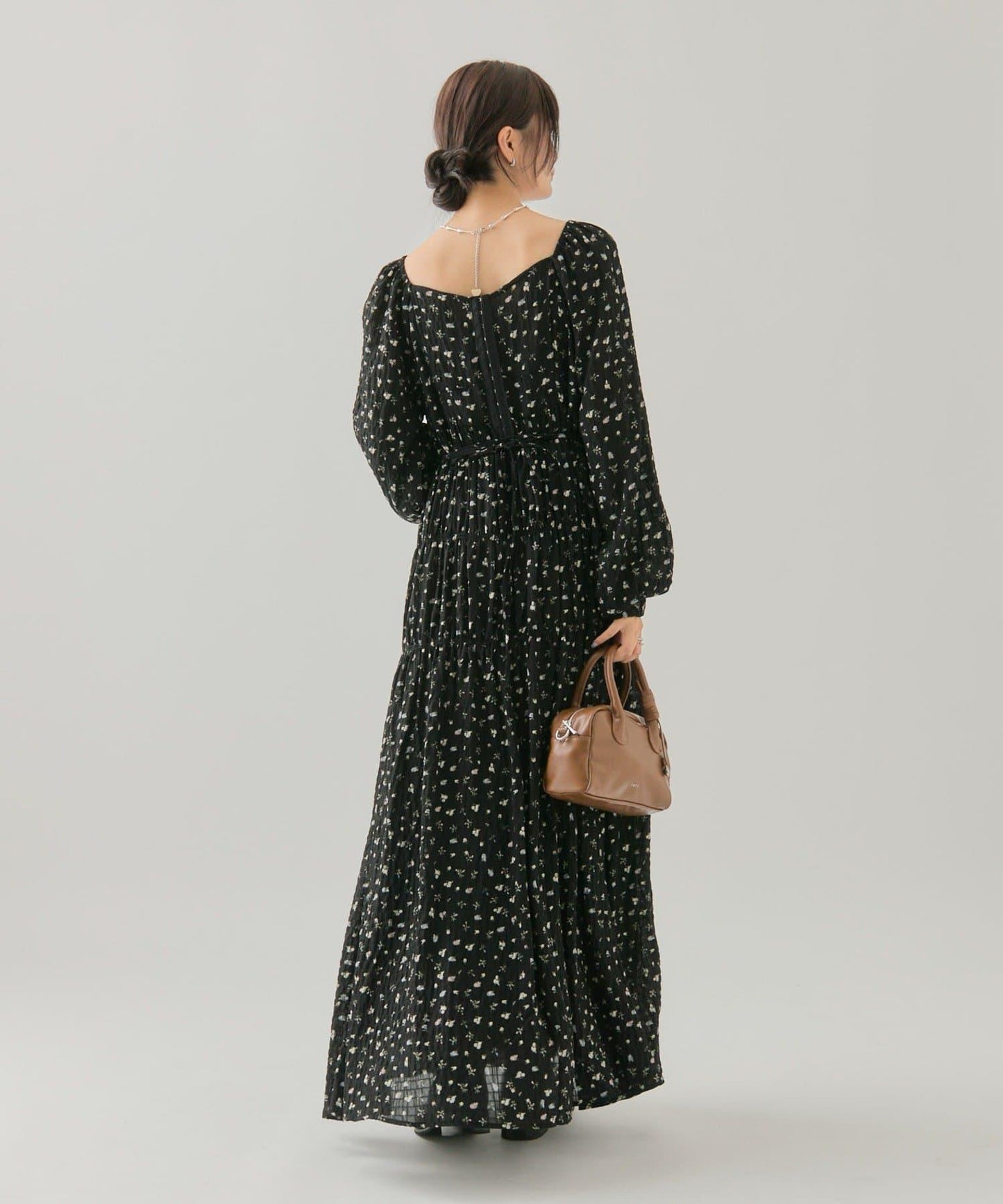 小花束腰連衣裙