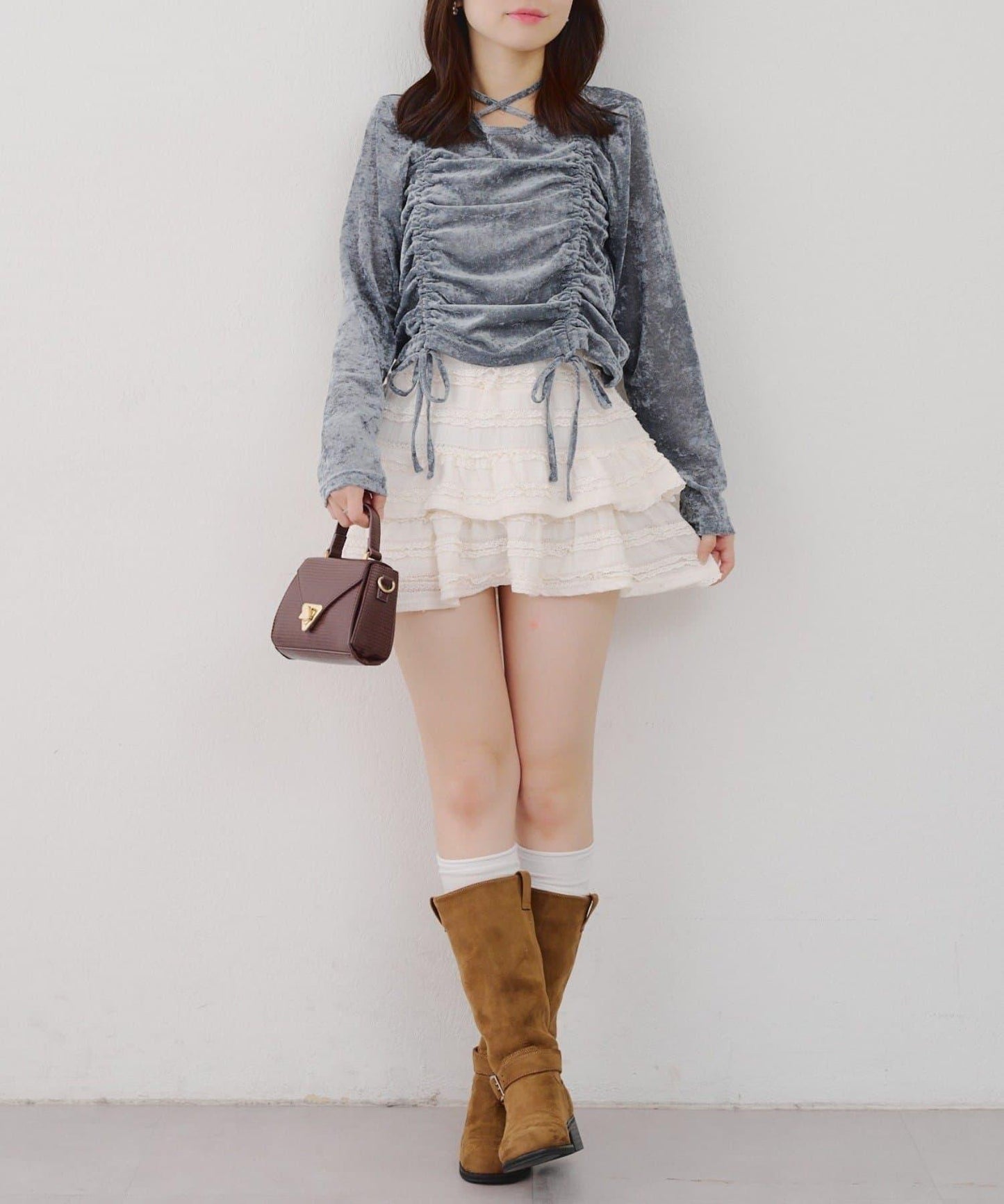 附項圈抽繩套頭衫