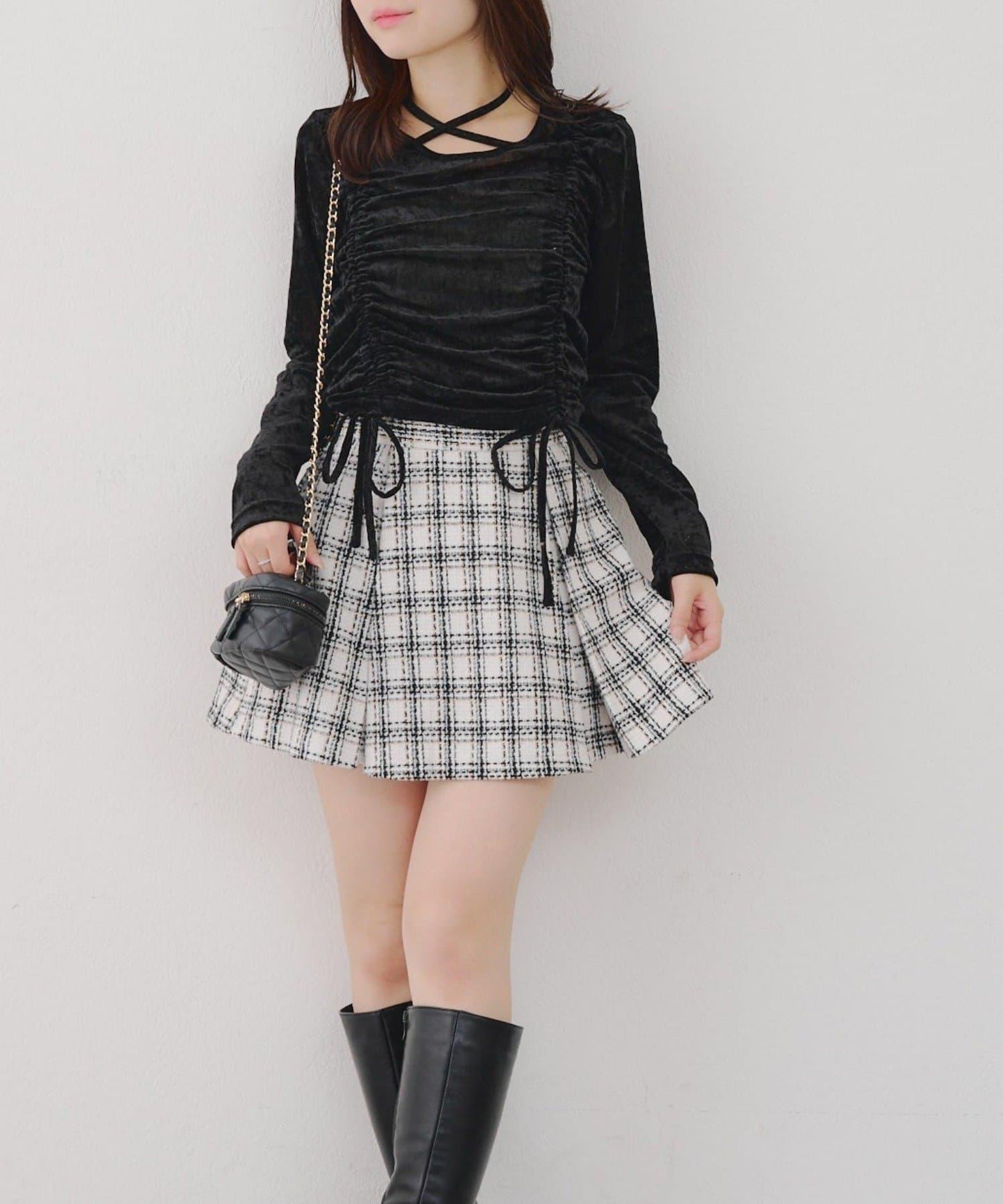 附項圈抽繩套頭衫