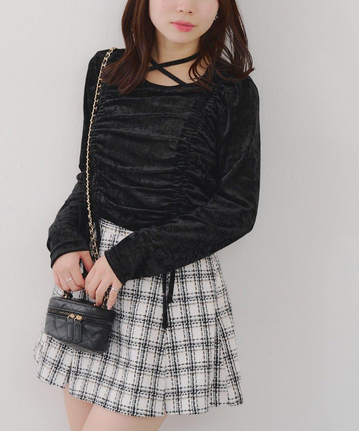 附項圈抽繩套頭衫