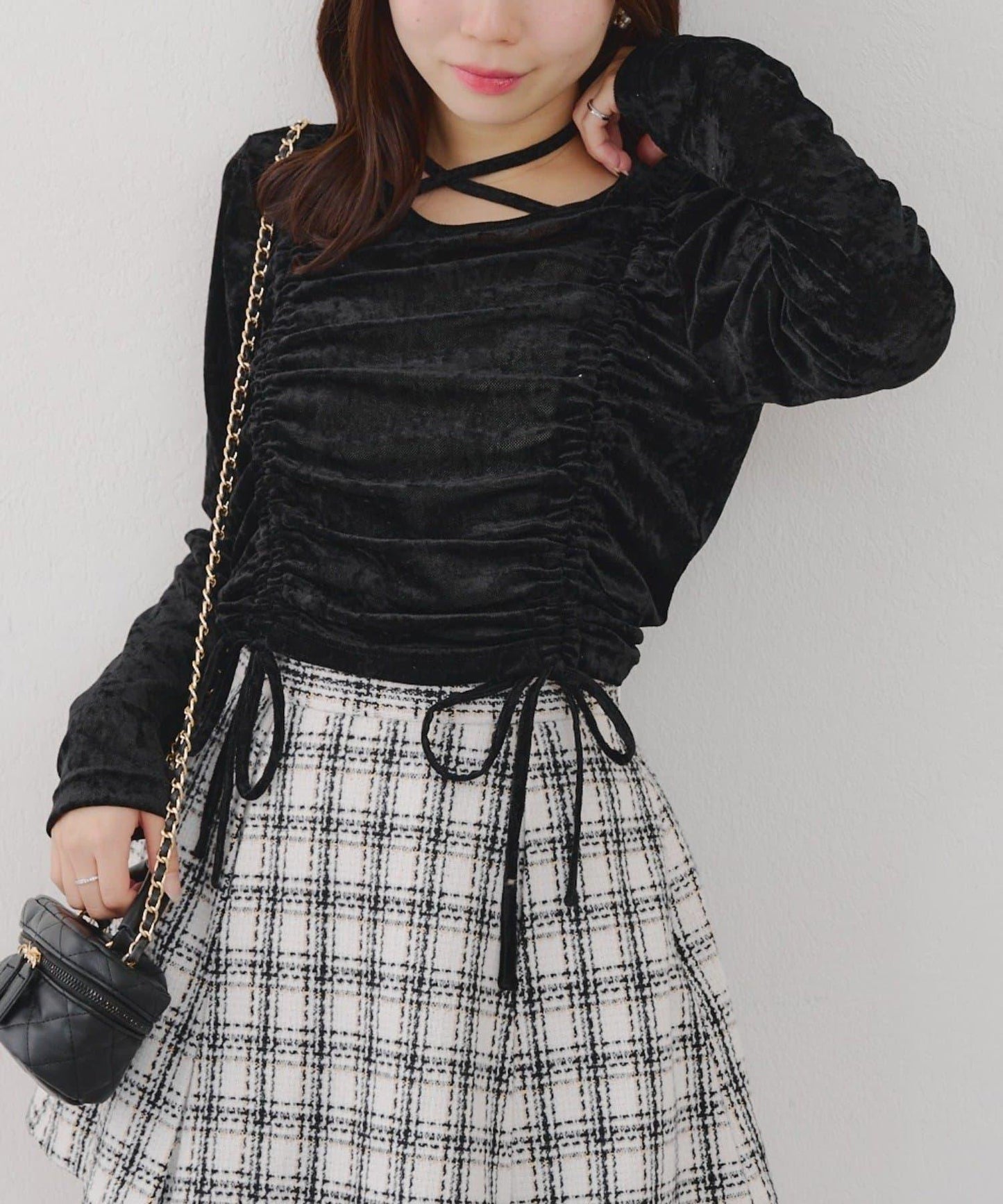 附項圈抽繩套頭衫