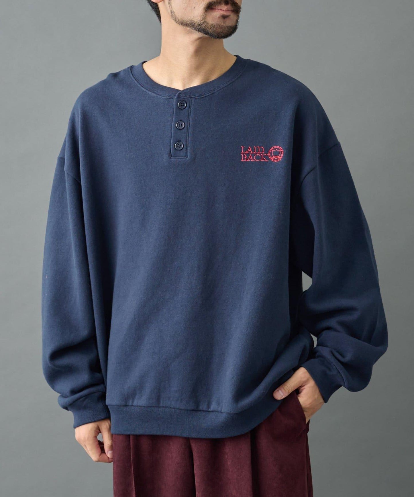 刺繡亨利領衛衣