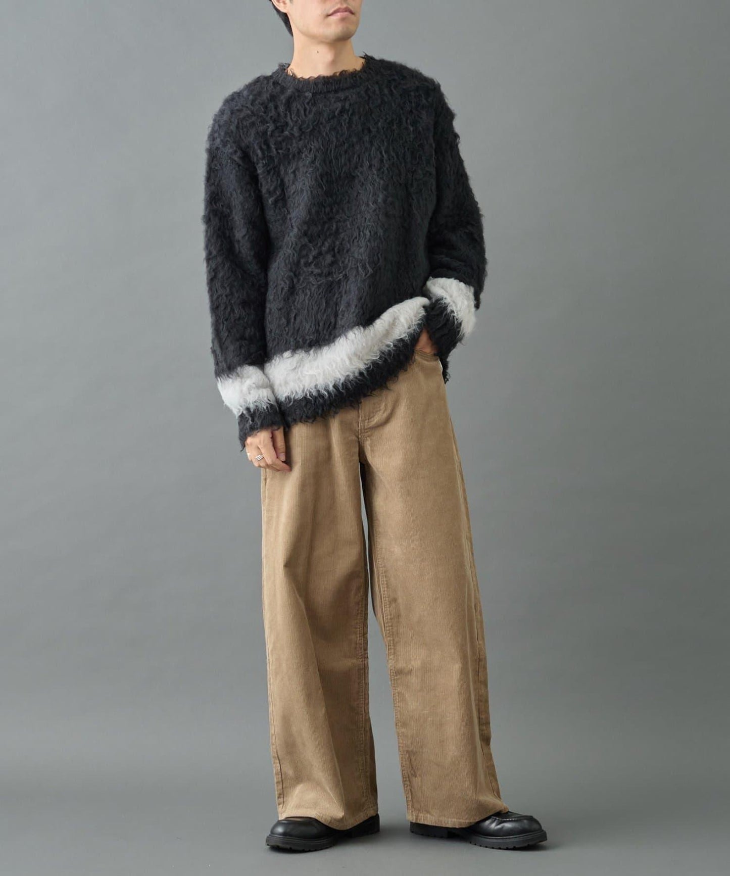 長毛馬海毛針織圓領衫