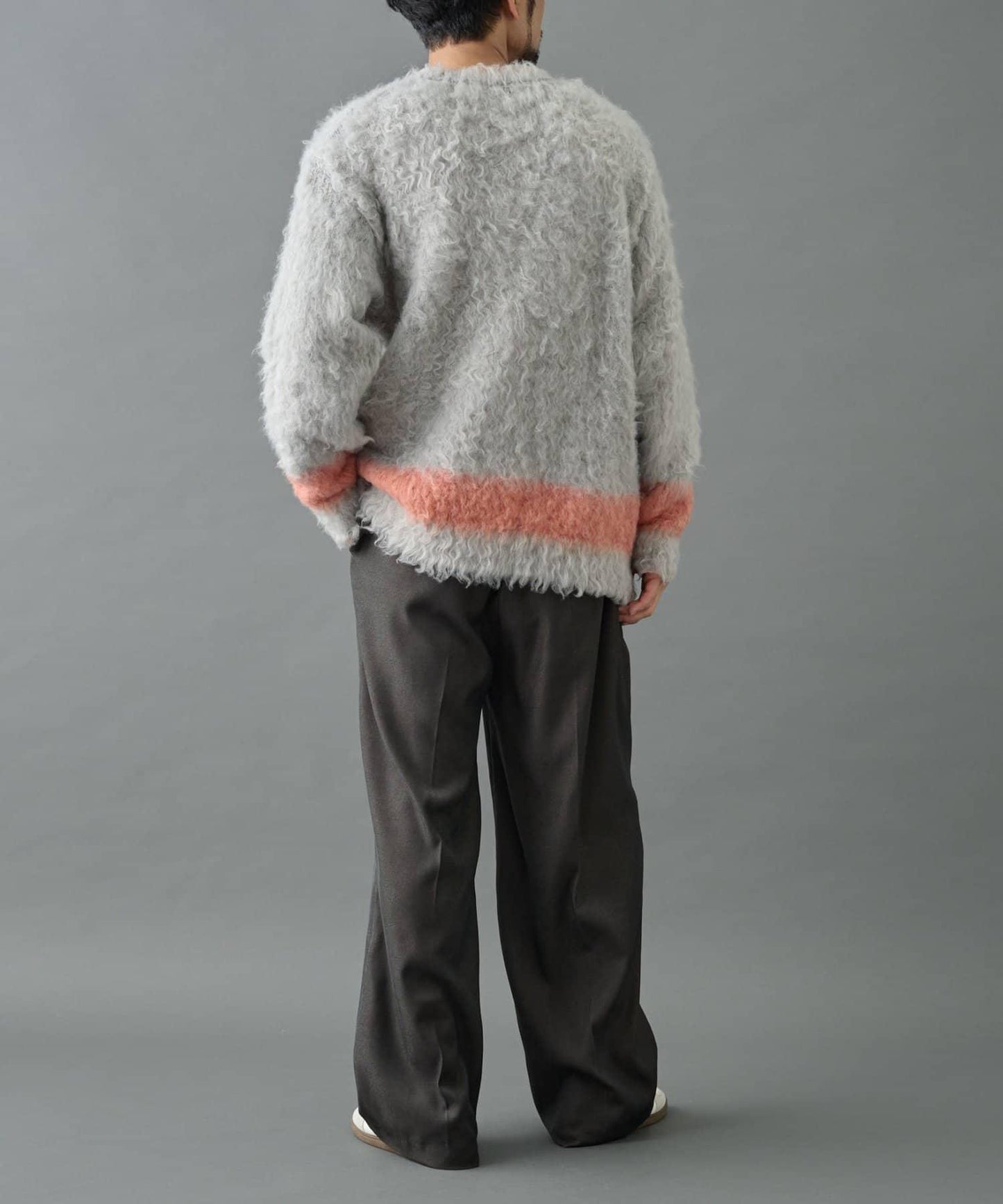 長毛馬海毛針織圓領衫