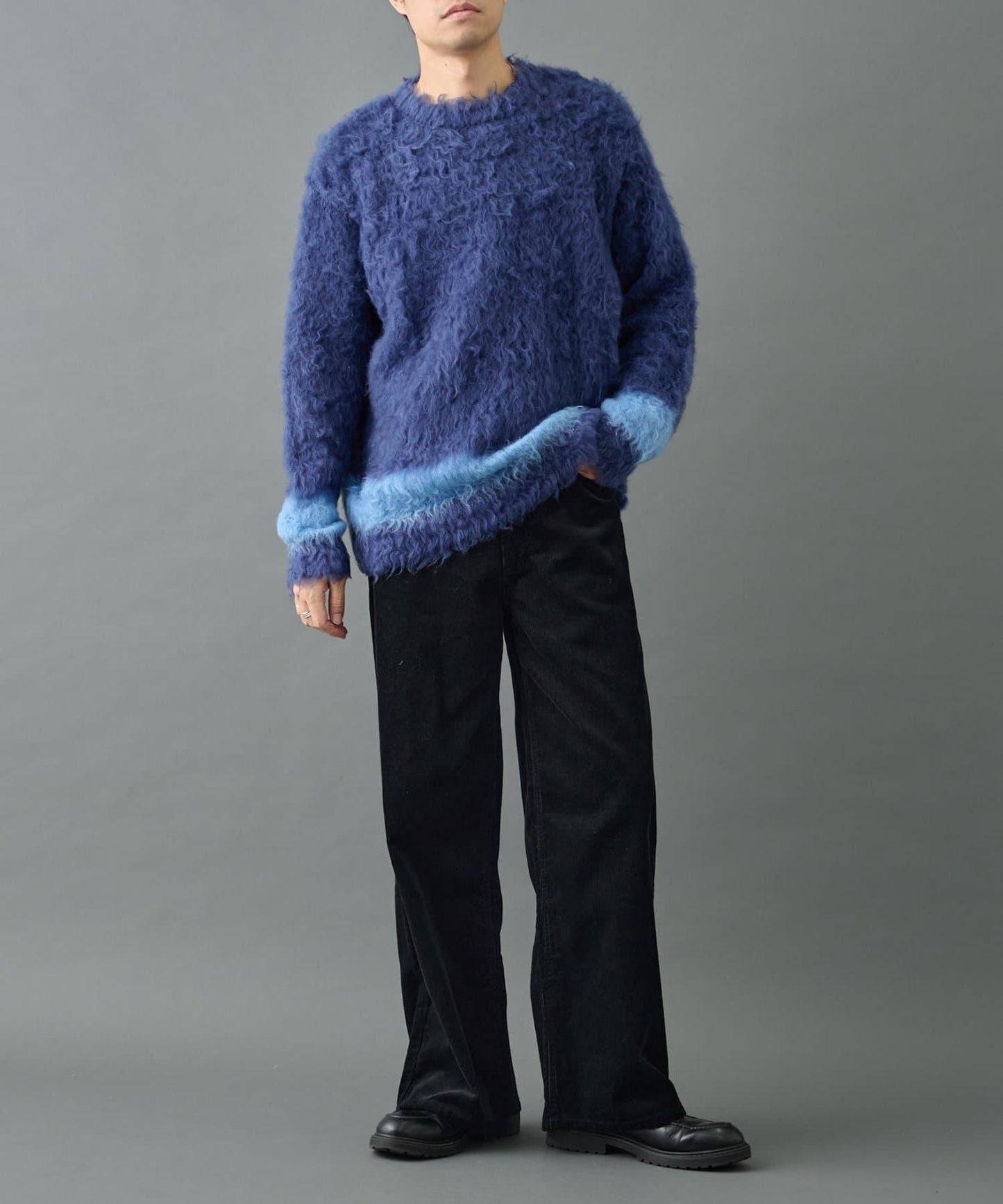 長毛馬海毛針織圓領衫