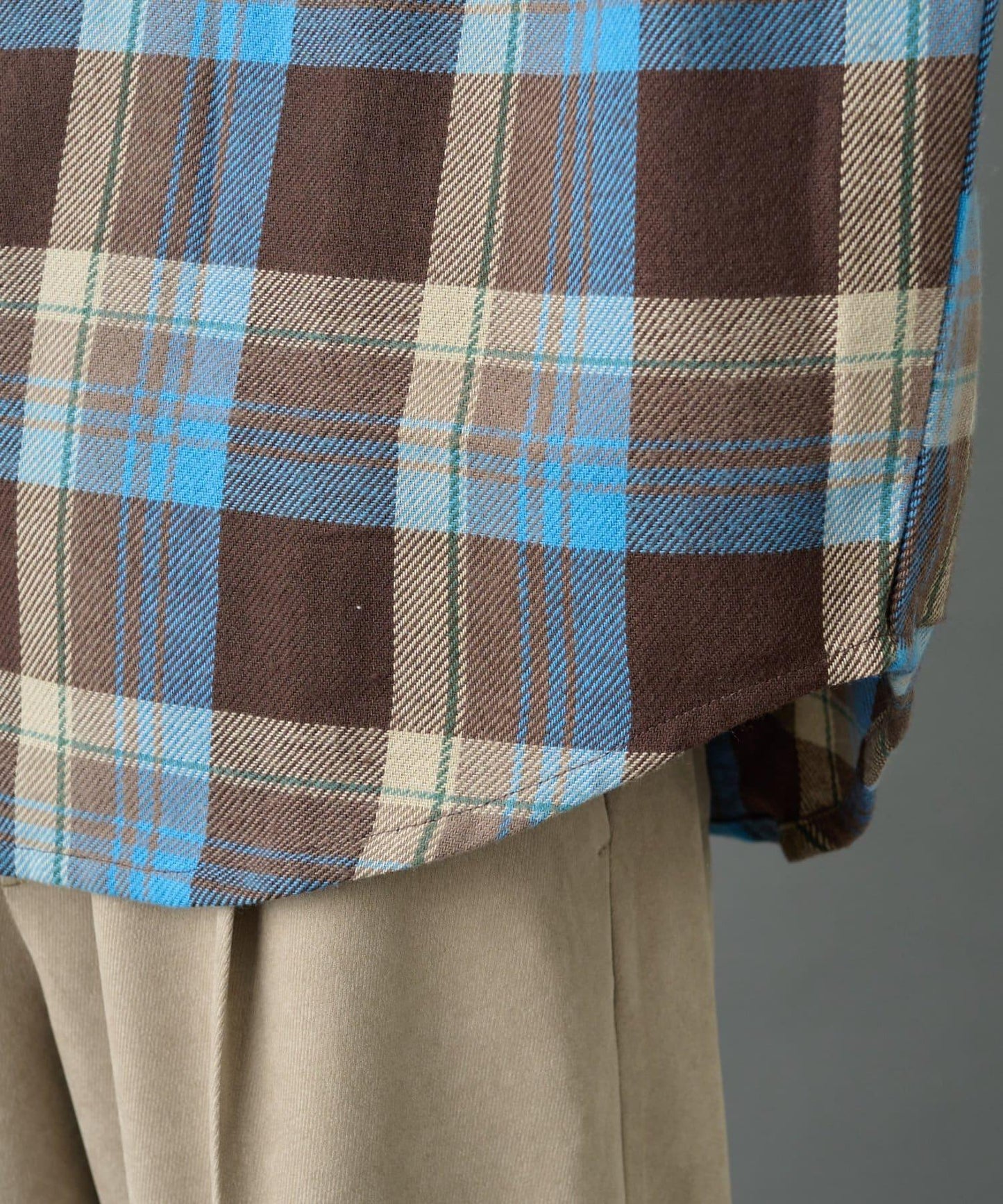 先染格子袖部褶皺寬鬆襯衫