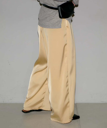 【yomo企畫】緞面褶皺寬鬆休閒褲