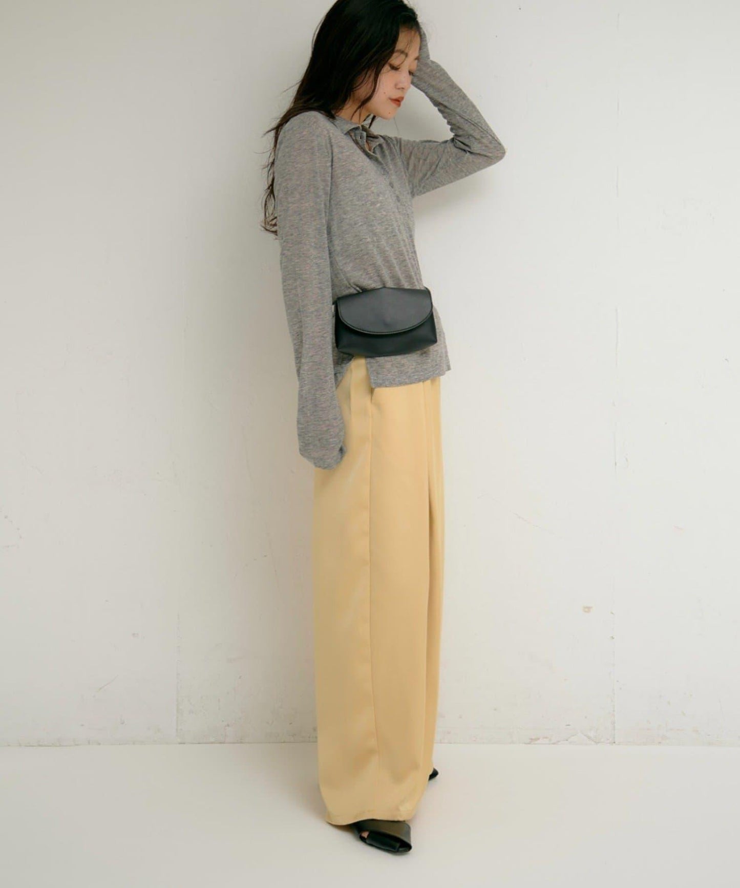 【yomo企畫】緞面褶皺寬鬆休閒褲