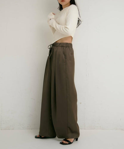 【yomo企畫】緞面褶皺寬鬆休閒褲