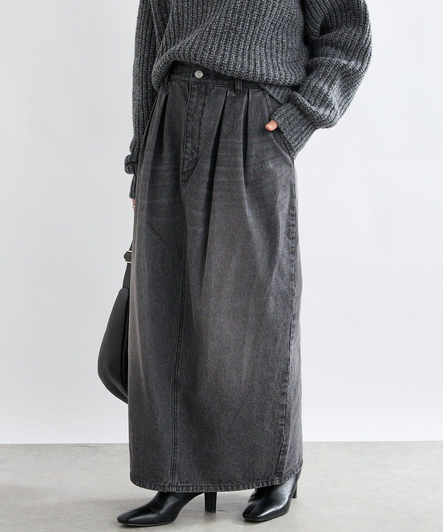 【MONN.:.(モン)】褶襉繭型長裙