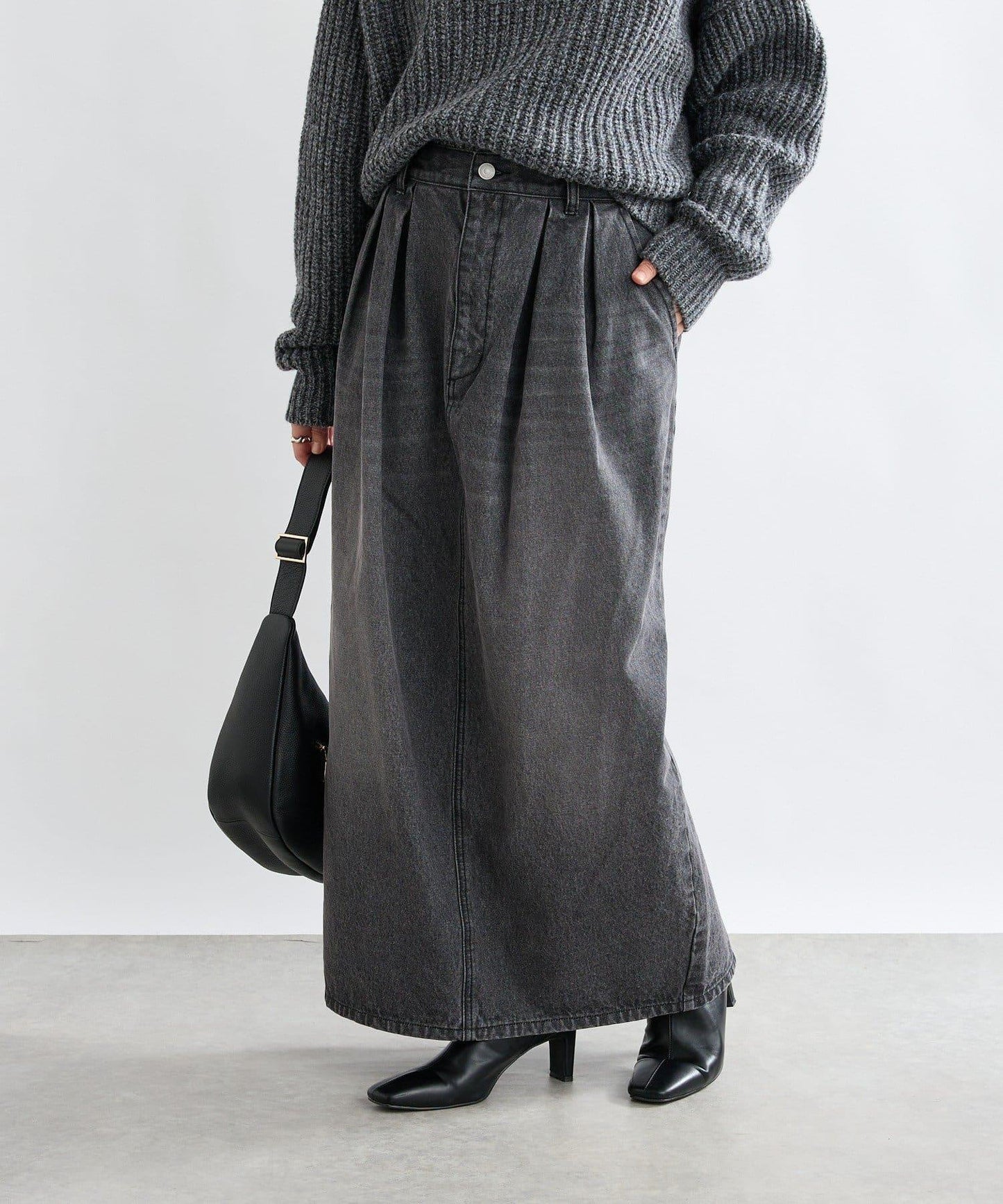 【MONN.:.(モン)】褶襉繭型長裙