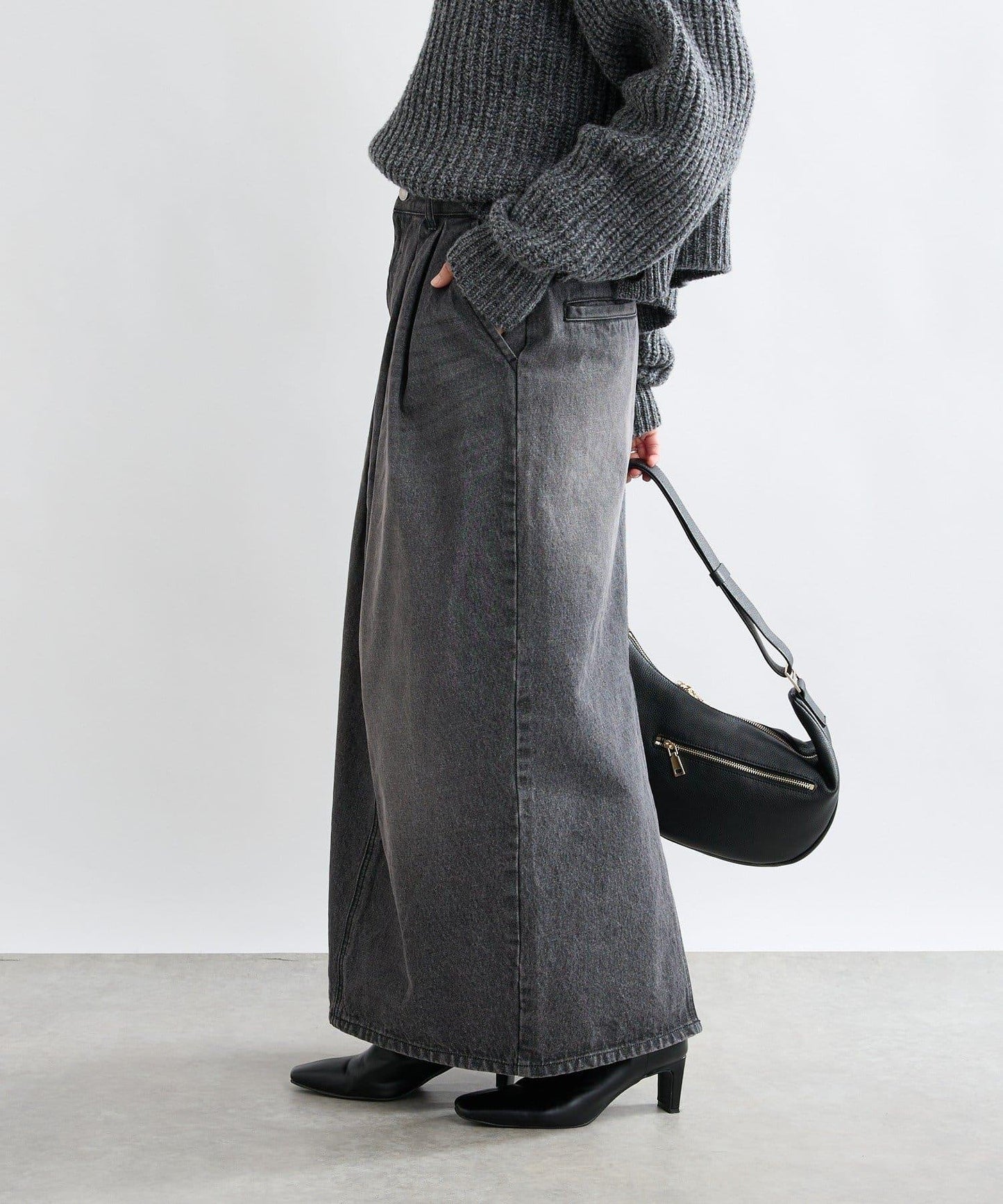 【MONN.:.(モン)】褶襉繭型長裙