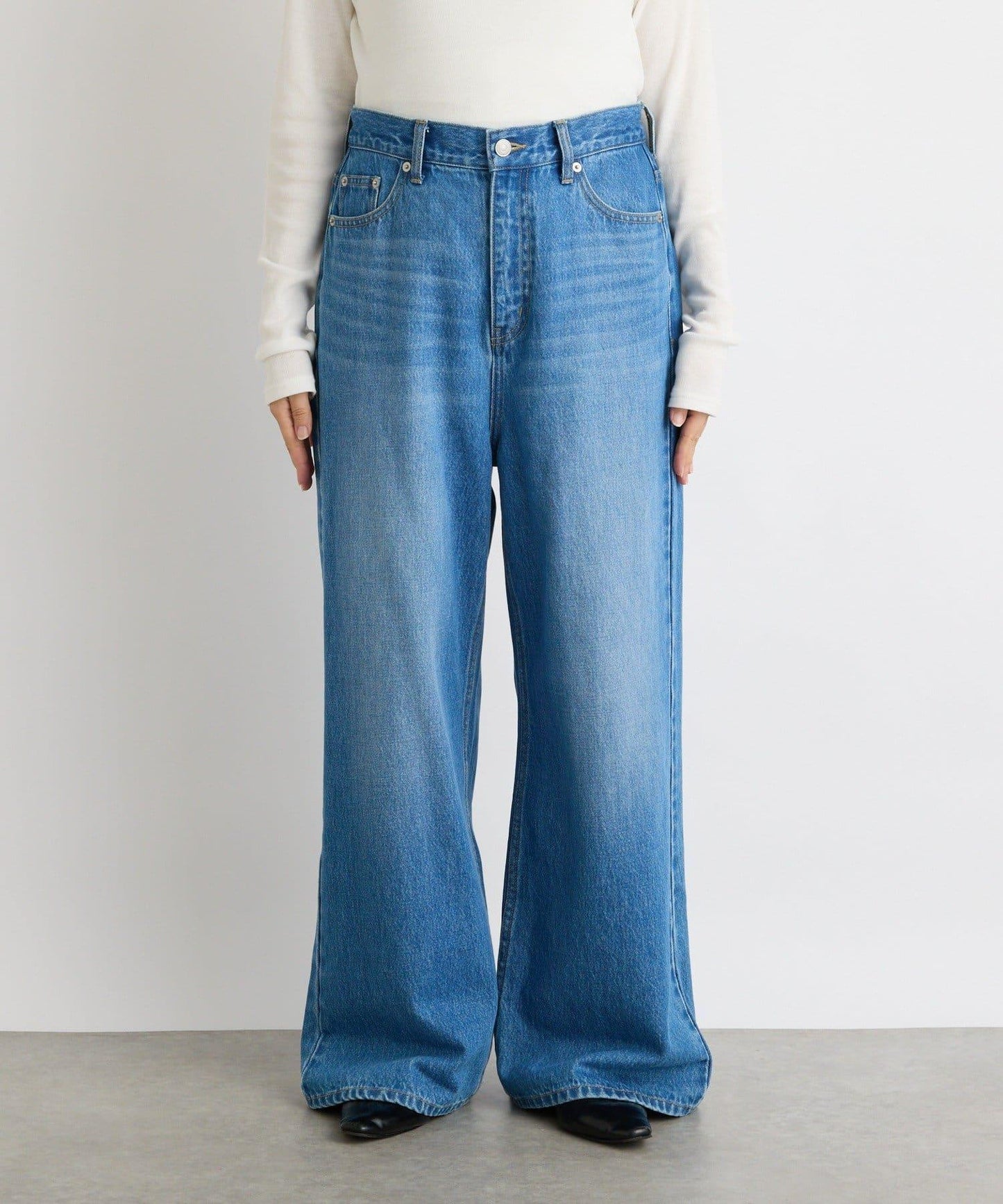 【MONN.:.(モン)】寬鬆牛仔褲