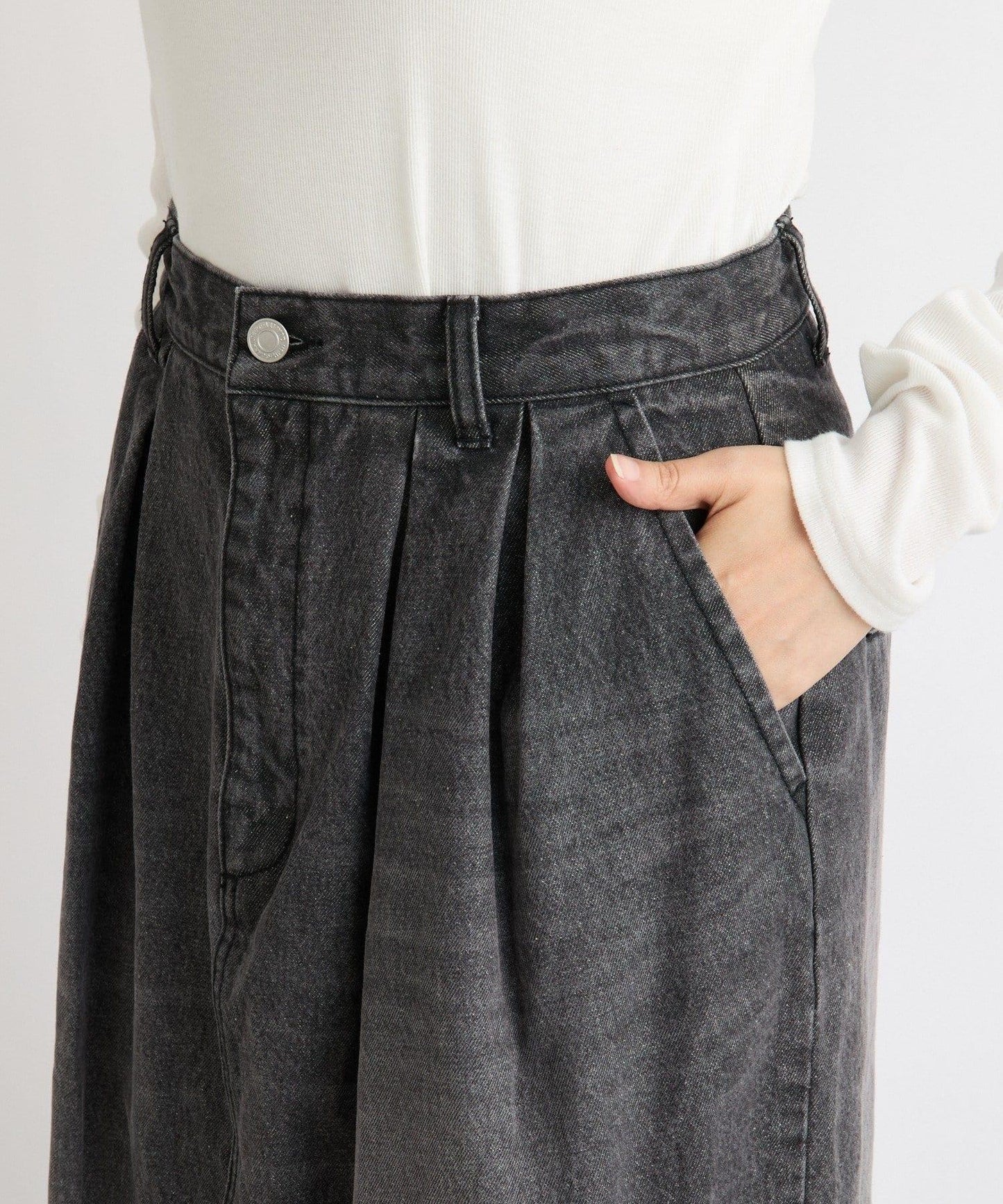 【MONN.:.(モン)】褶襉繭型長裙