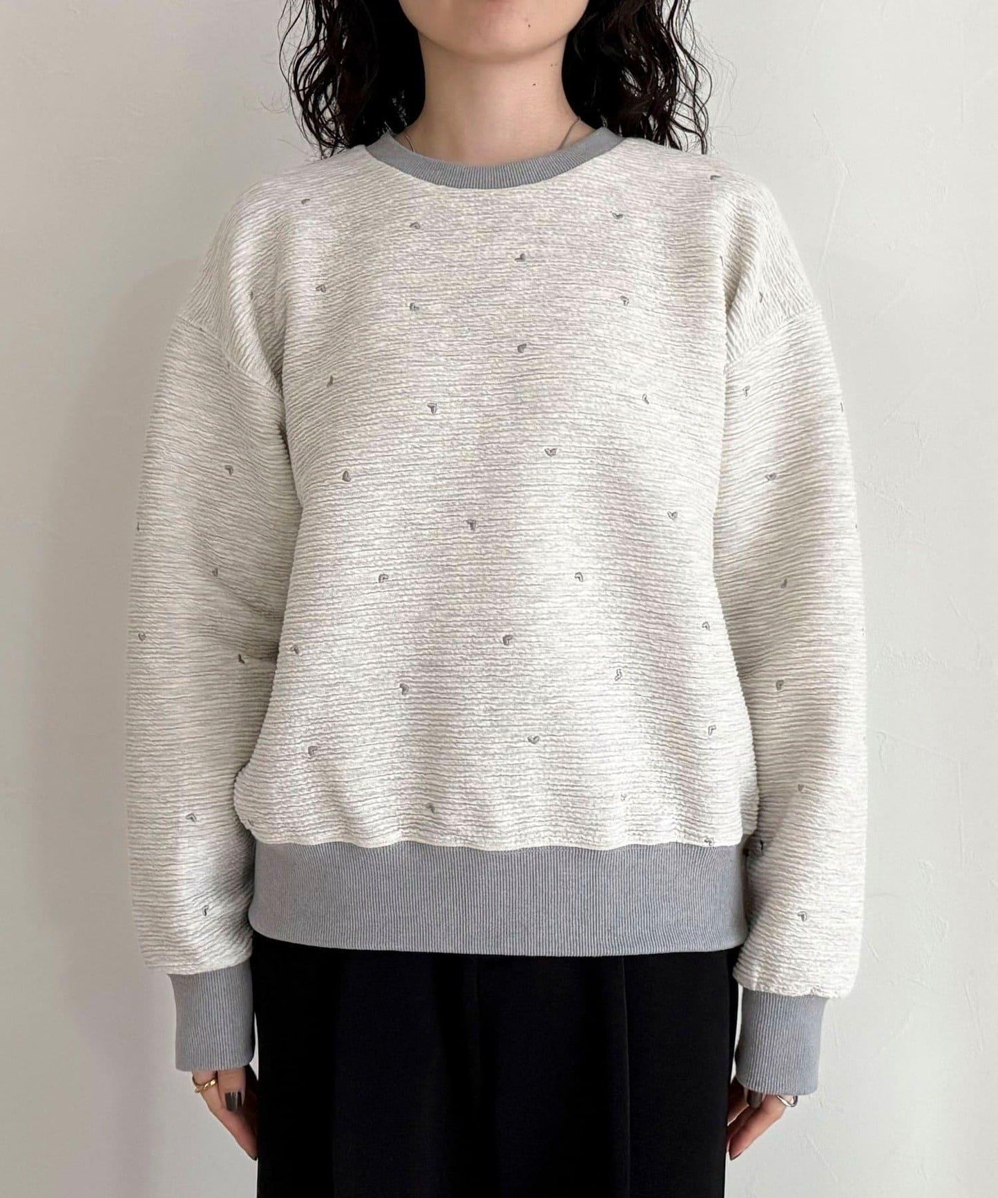 【人氣復刻】愛心刺繡修身衛衣套頭衫