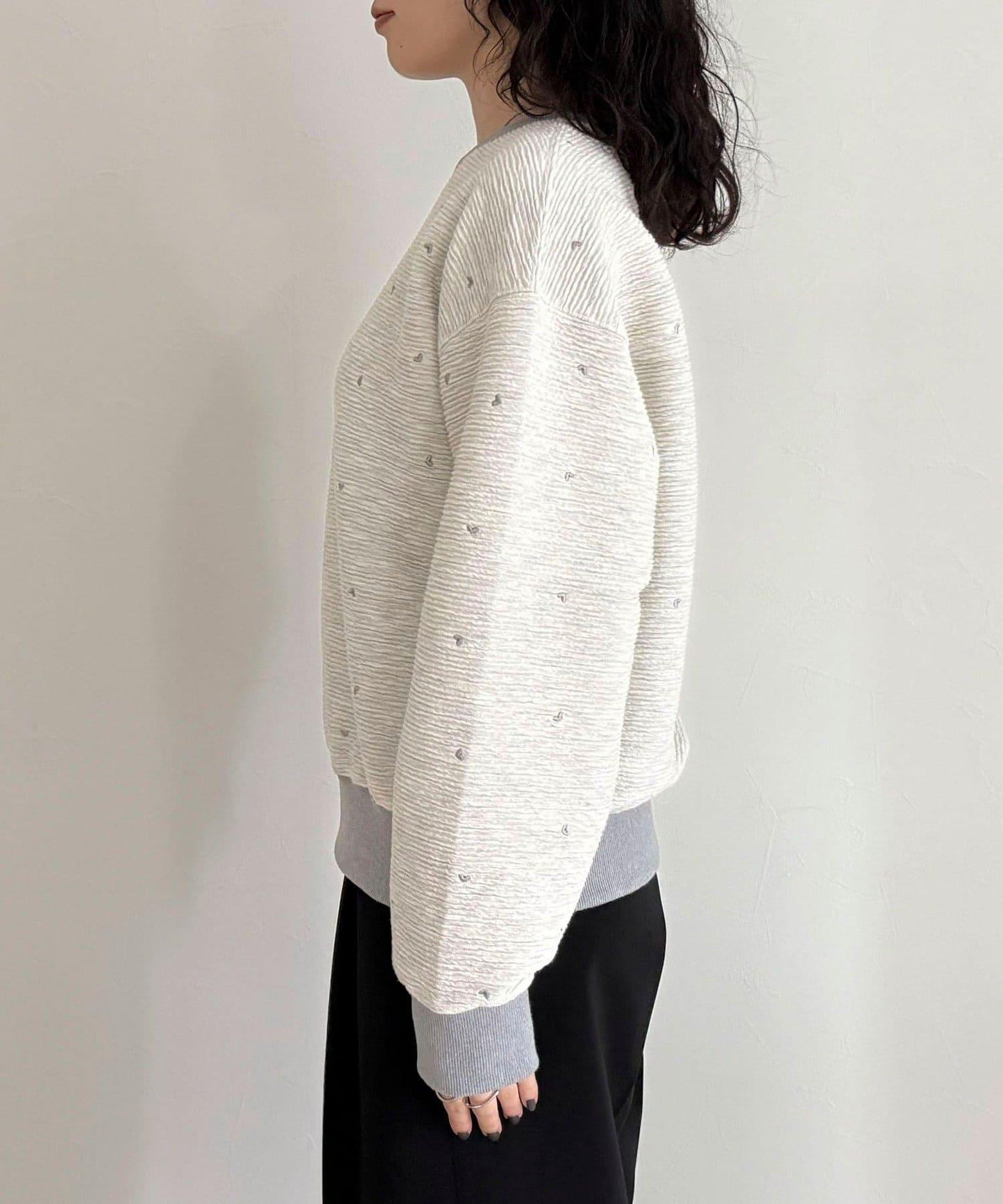 【人氣復刻】愛心刺繡修身衛衣套頭衫