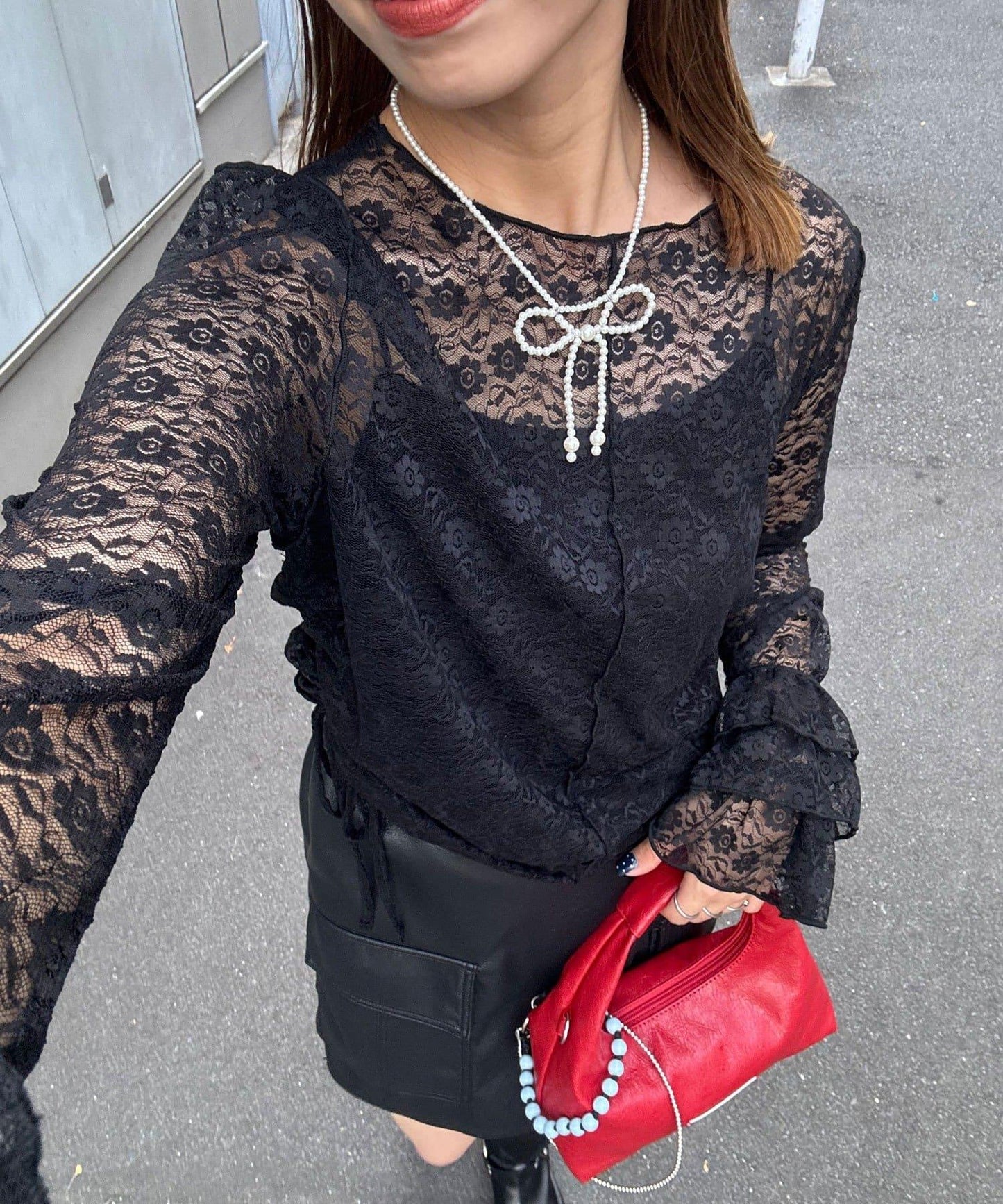 袖部層疊褶皺蕾絲上衣