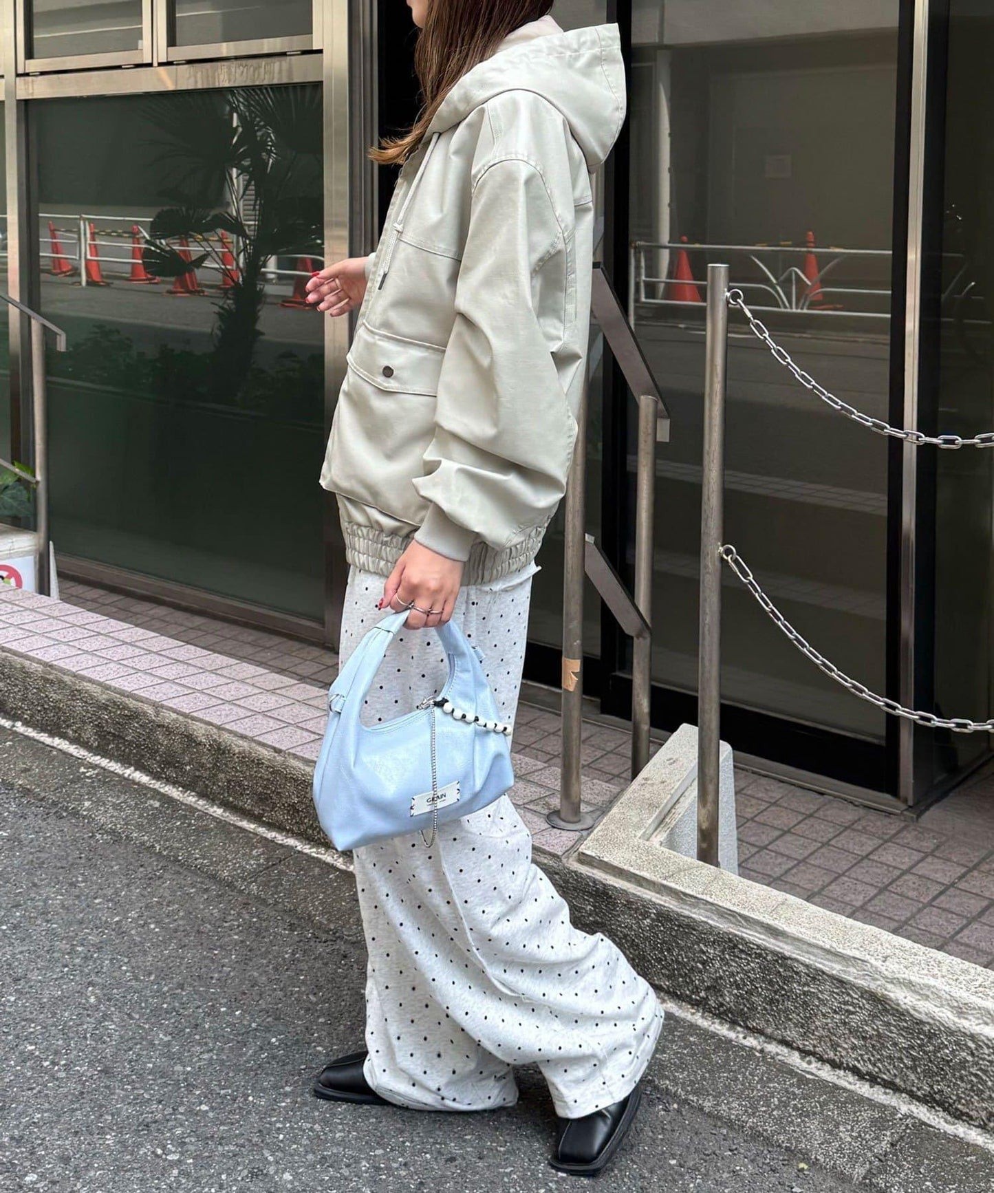活力風格仿皮連帽外套