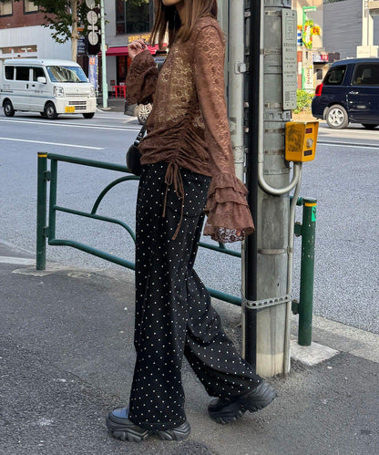 袖部層疊褶皺蕾絲上衣