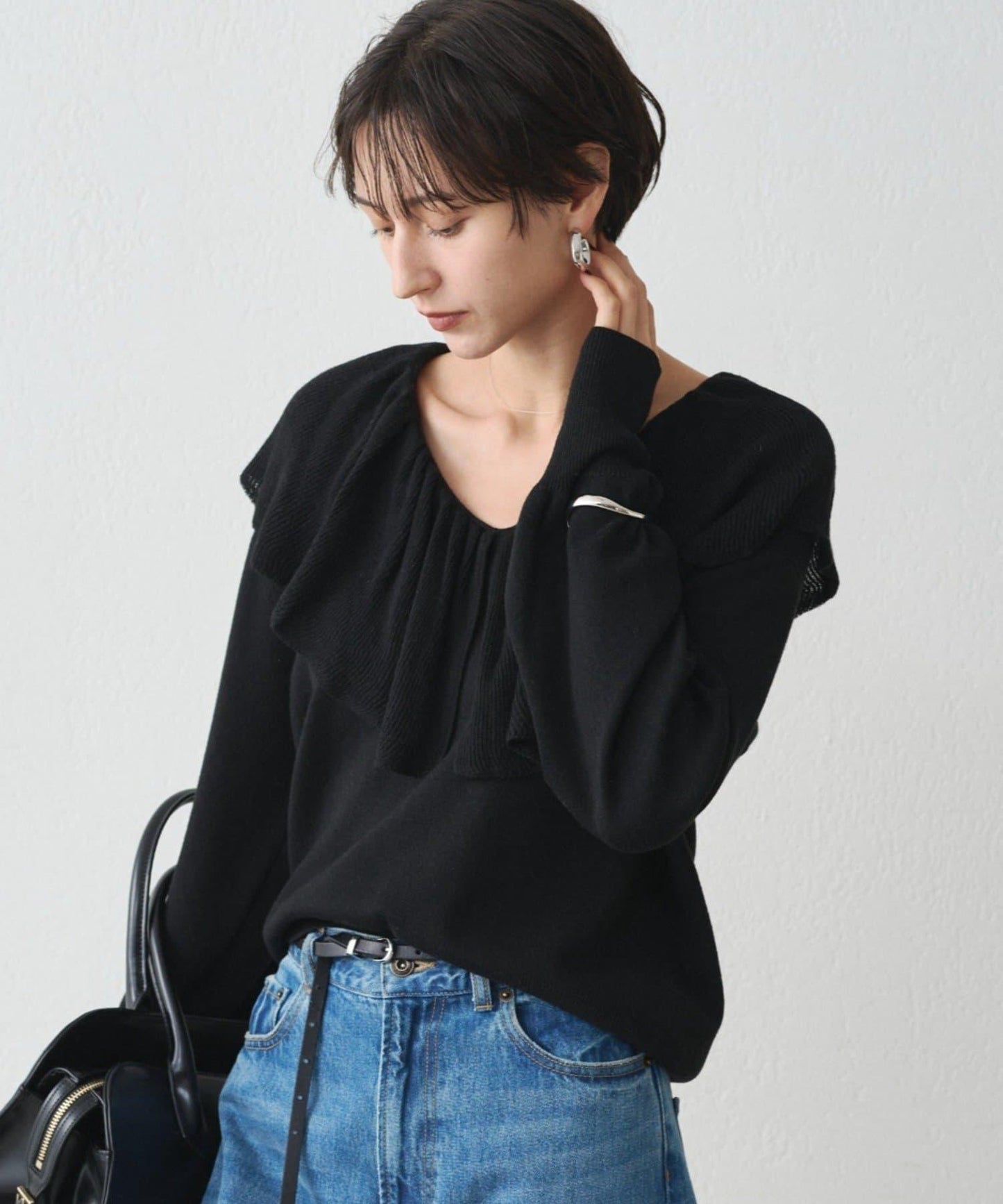 荷葉邊領針織衫