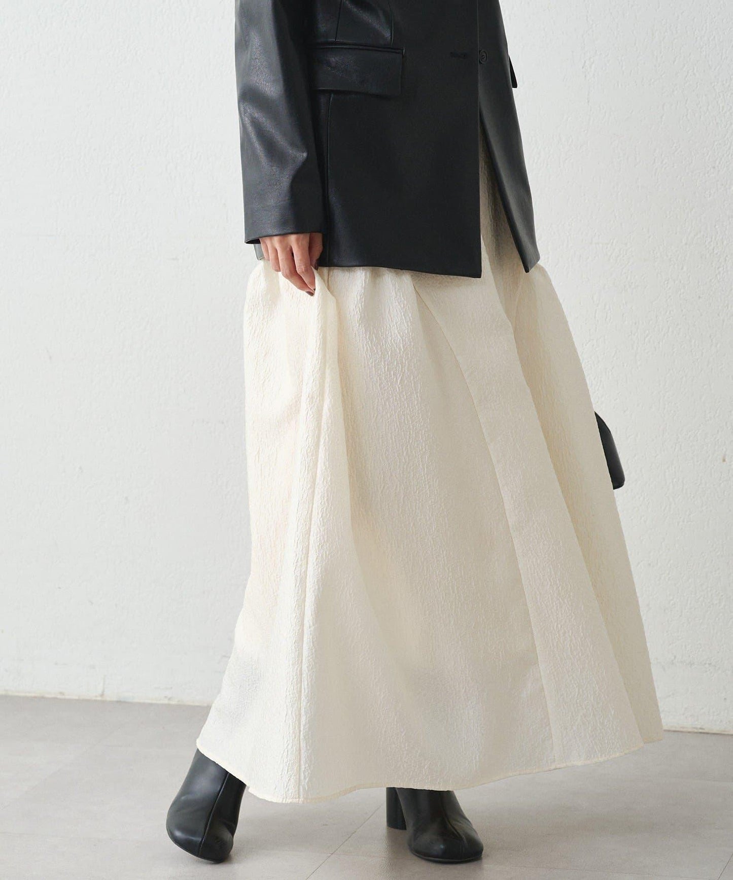 Loungedress 壓紋傘擺 半身裙