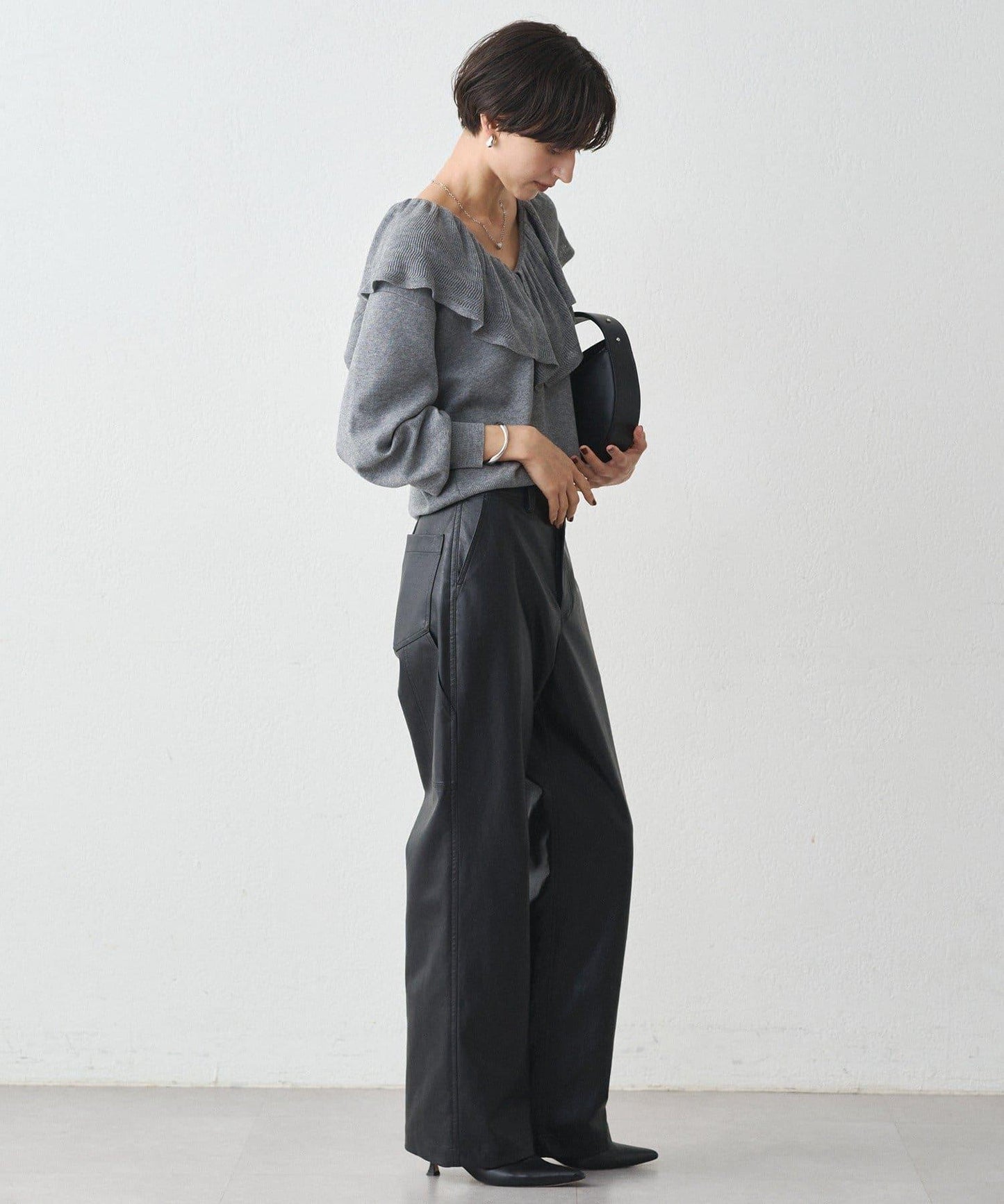 荷葉邊領針織衫