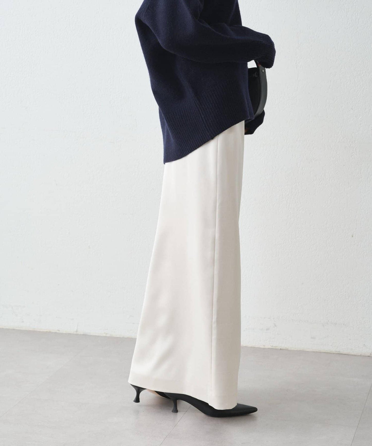 開衩緞面修身半身裙