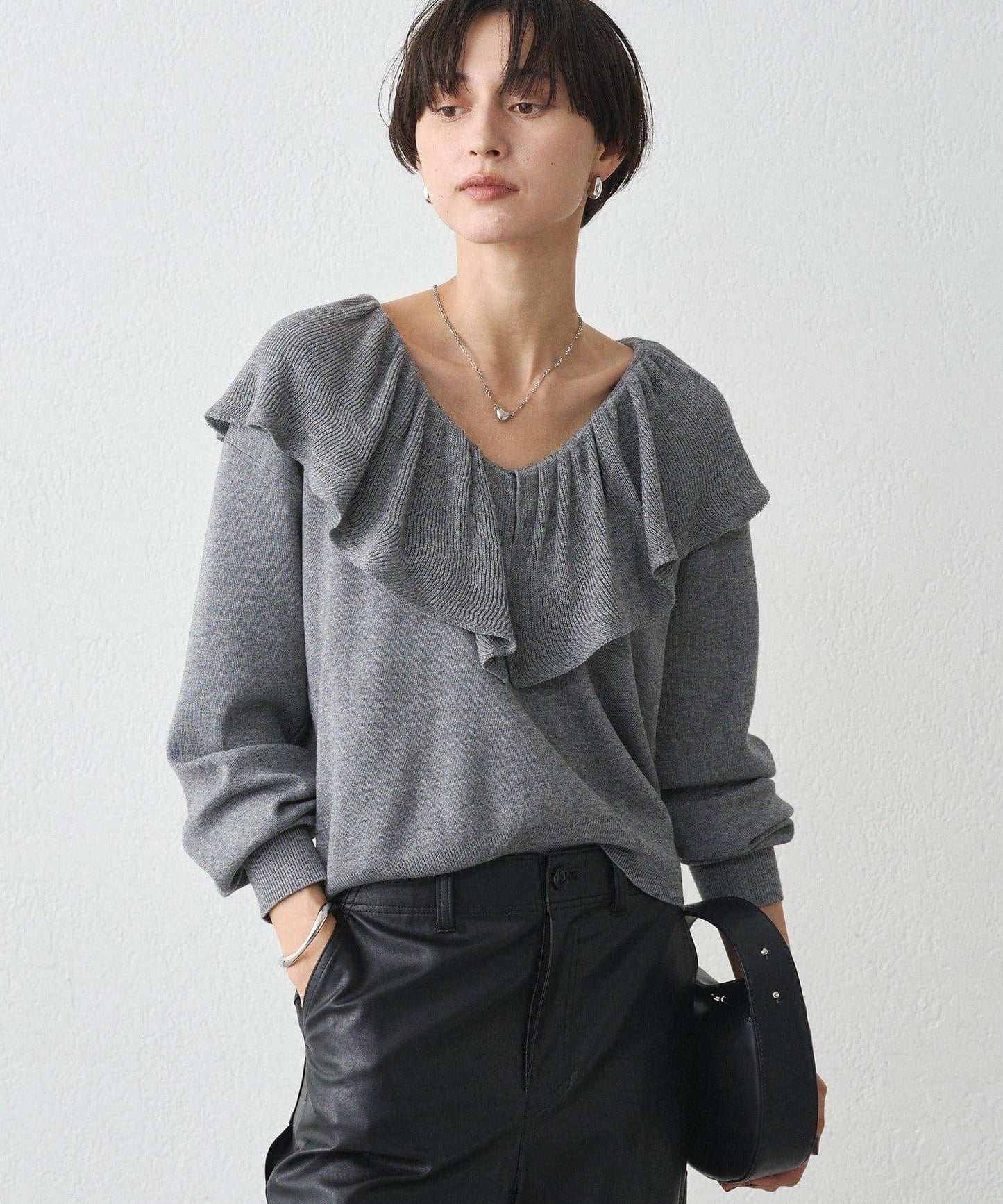 荷葉邊領針織衫