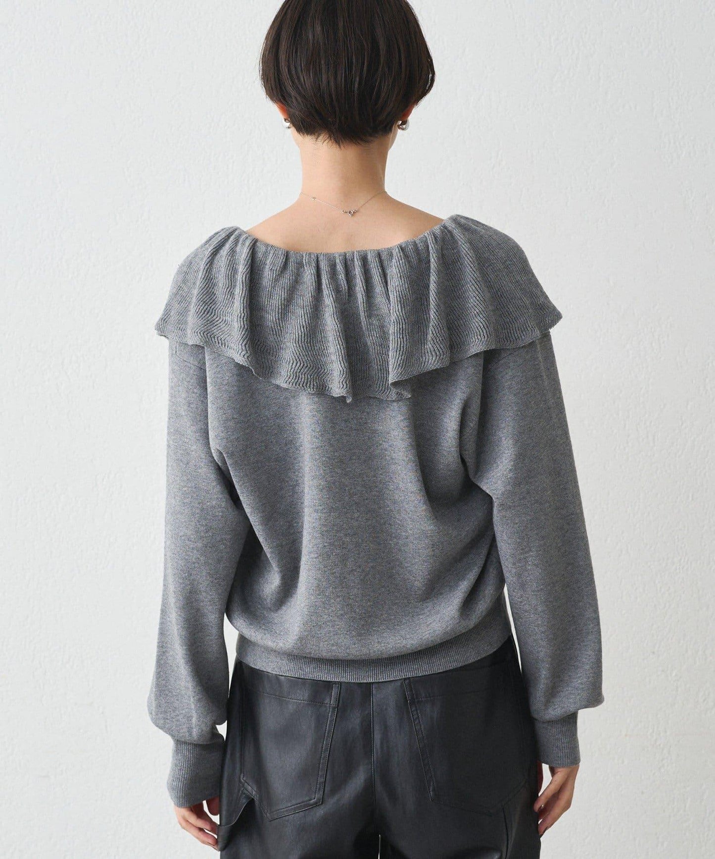 荷葉邊領針織衫