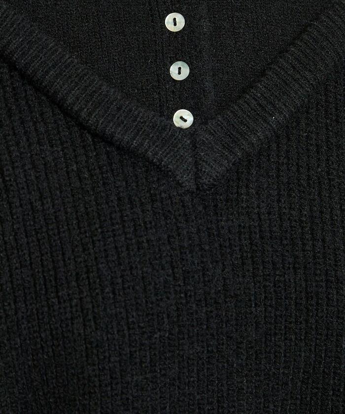 背心疊穿風格亨利領開口針織套頭衫