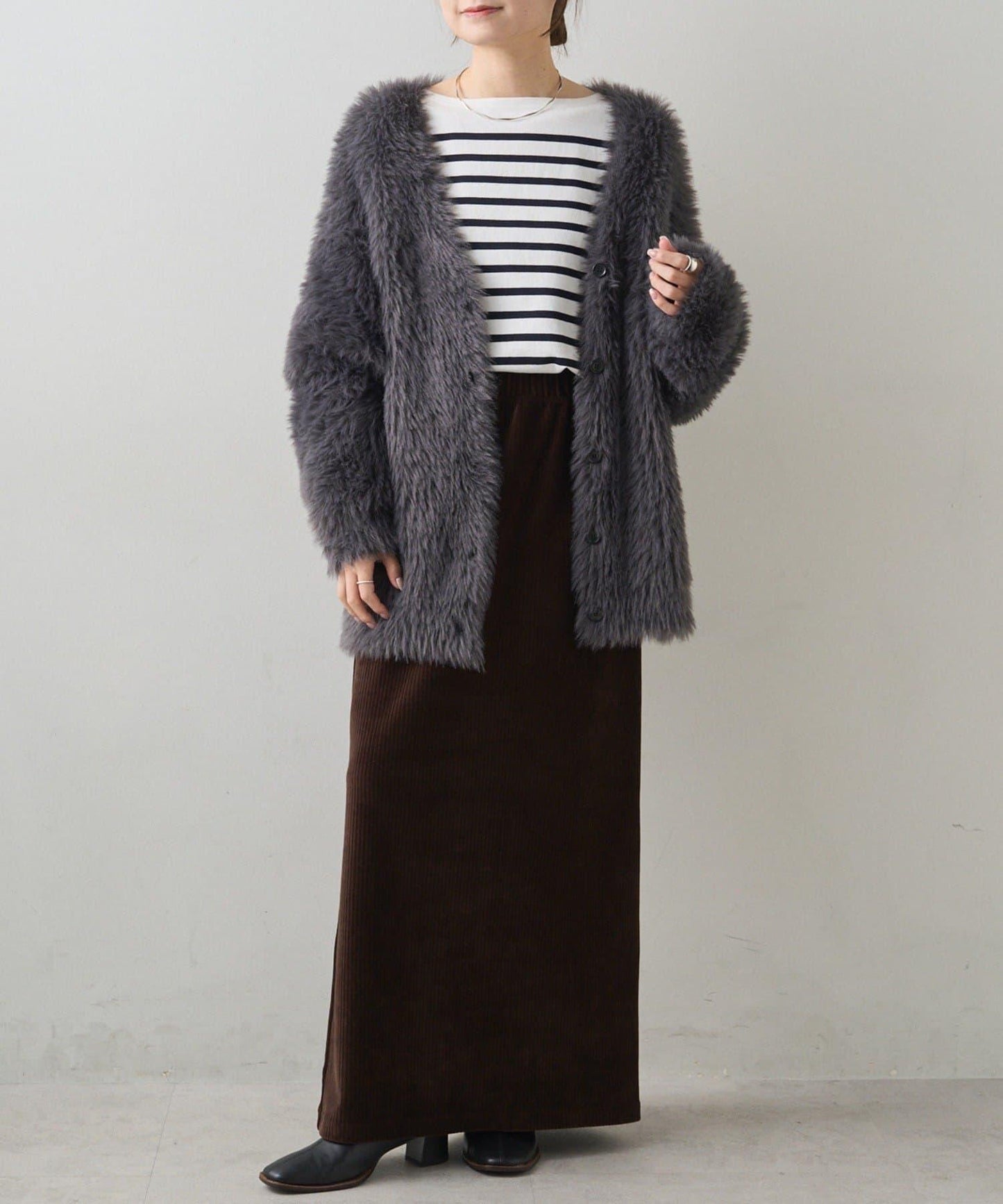 毛絨針織V領開衫