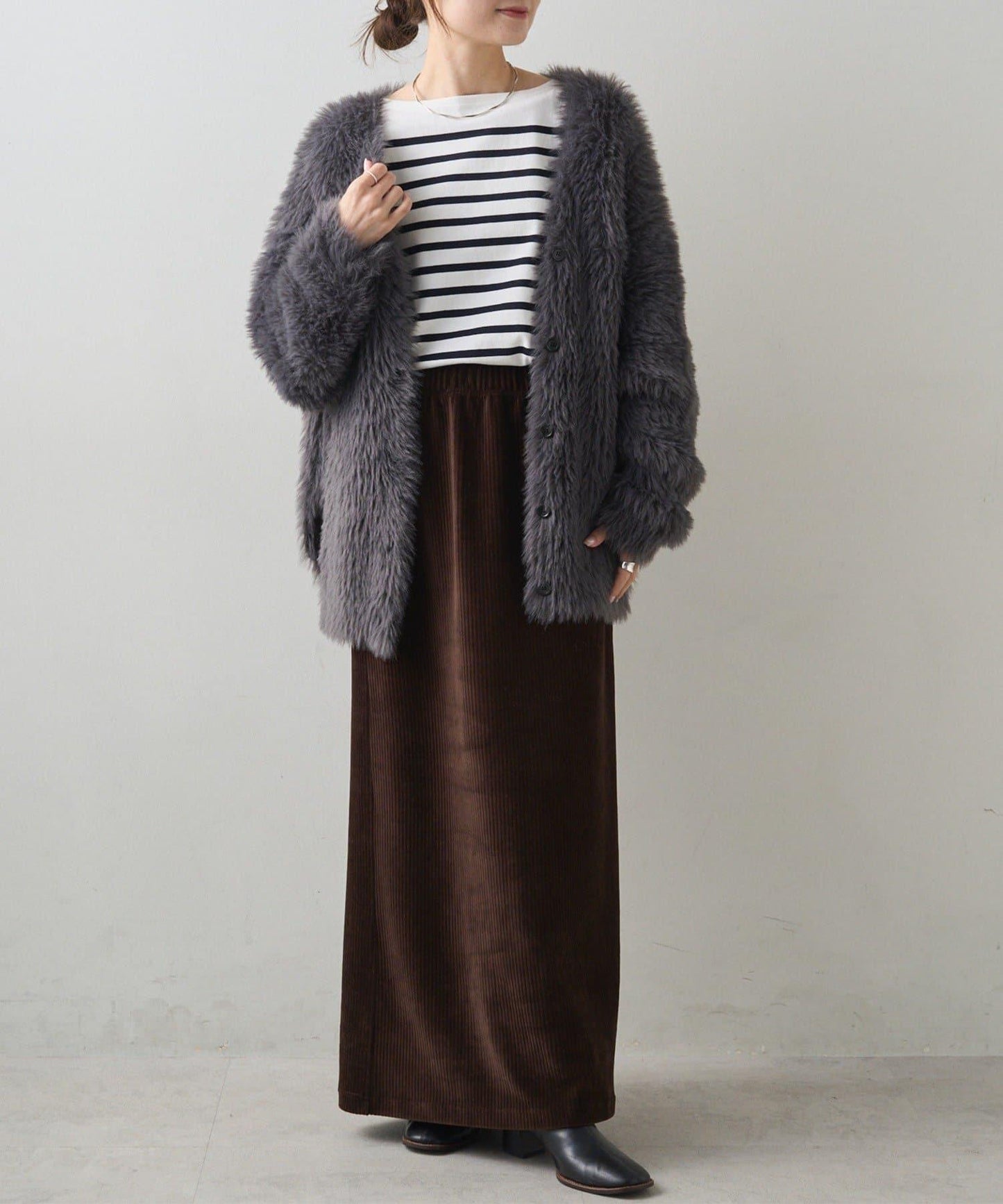 毛絨針織V領開衫