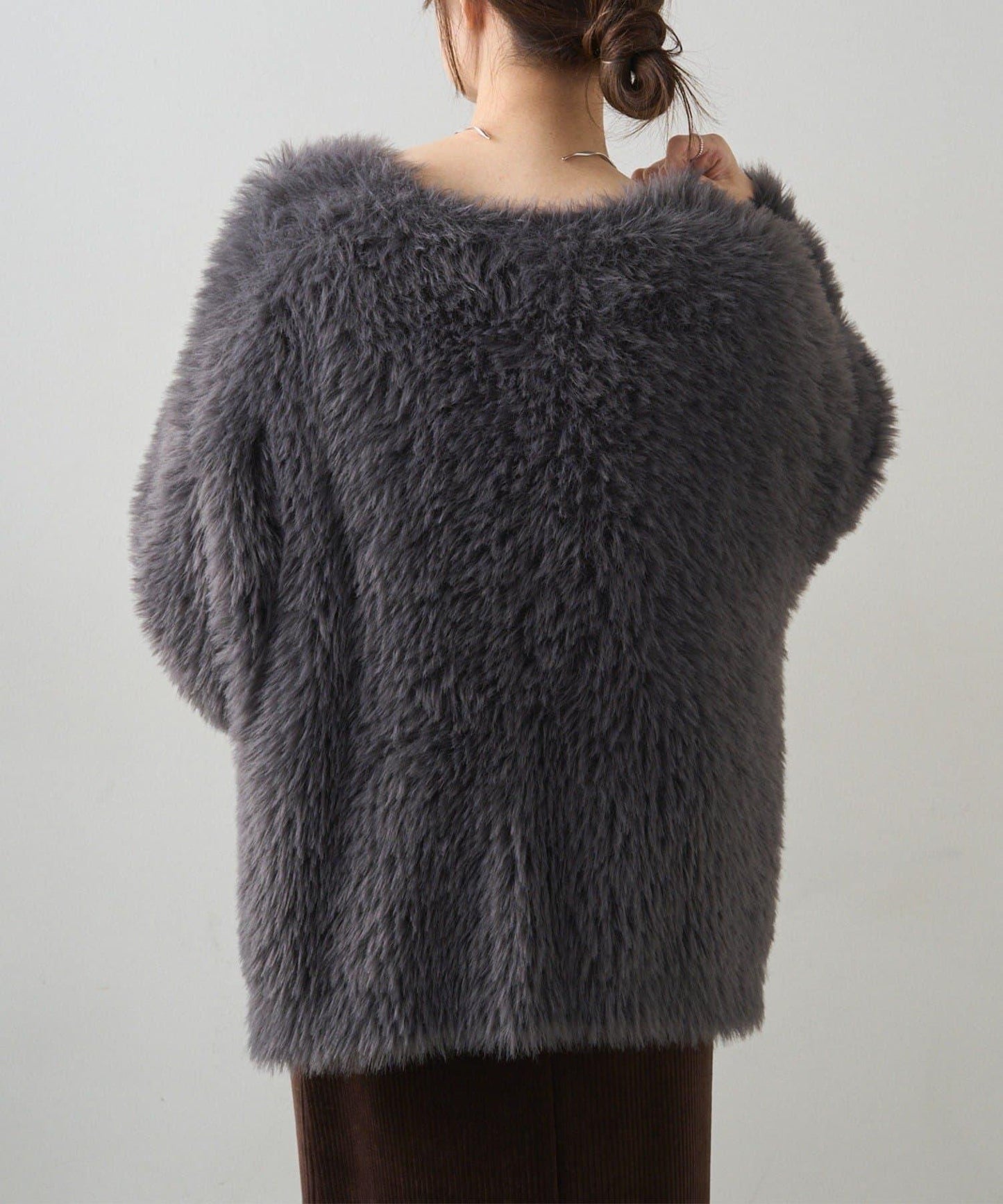 毛絨針織V領開衫