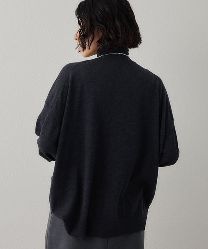 高密度寬鬆高領套頭衫