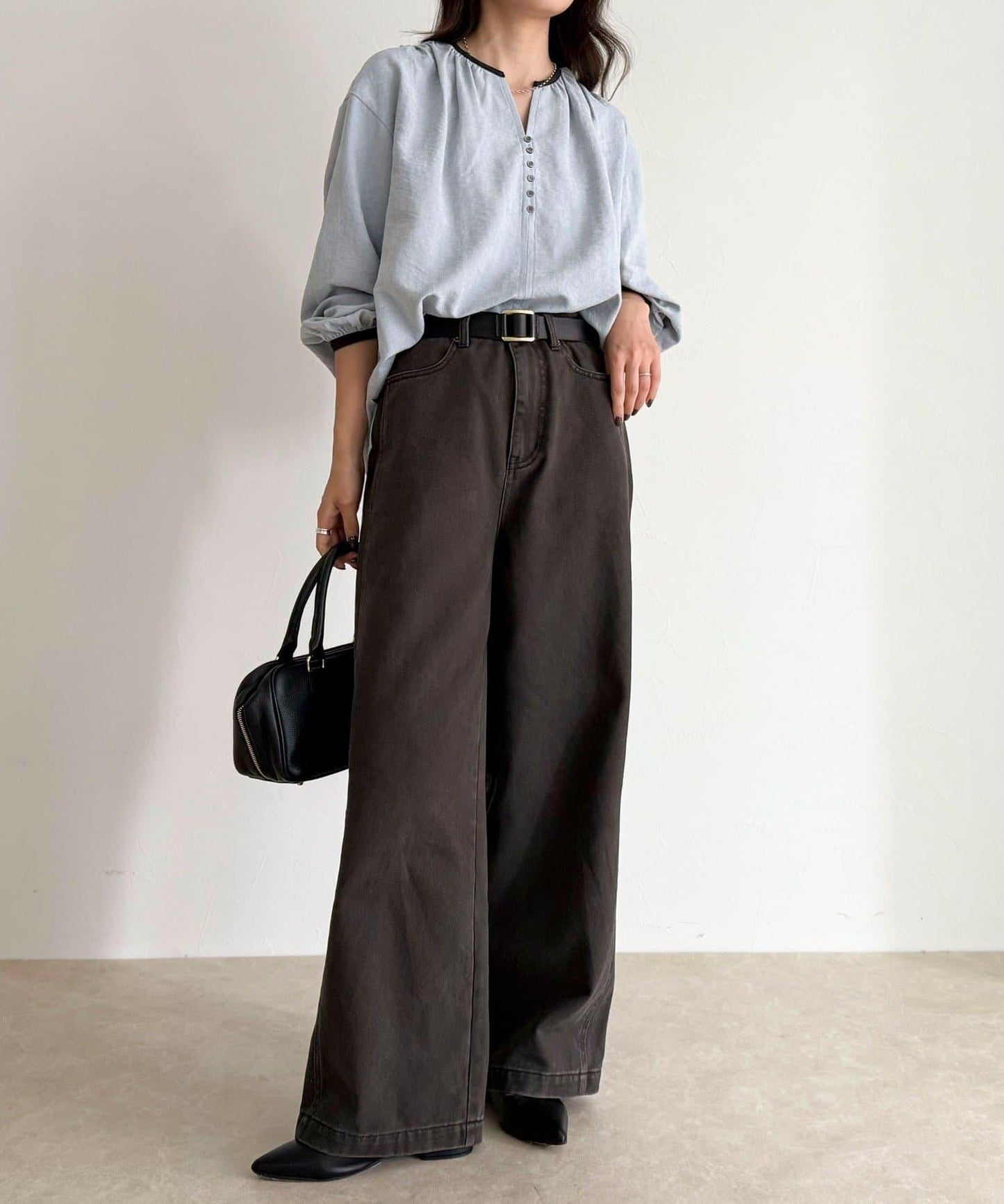 磨毛滾邊褶皺女襯衫