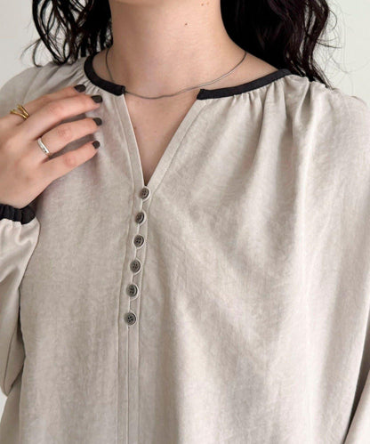 磨毛滾邊褶皺女襯衫