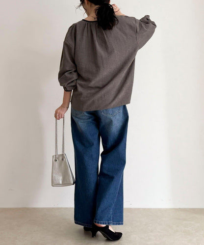 磨毛滾邊褶皺女襯衫