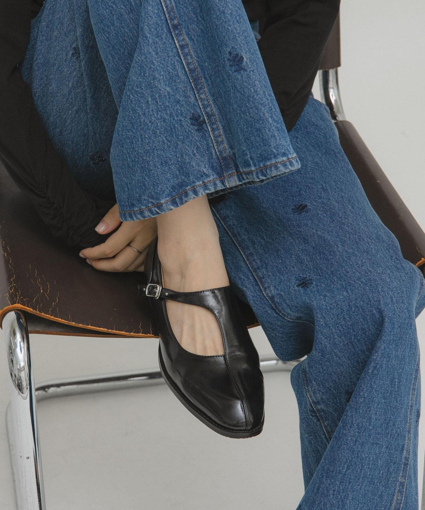 不對稱瑪麗珍樂福鞋