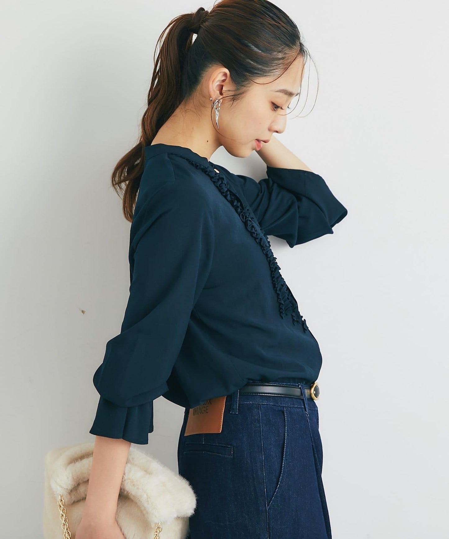 優雅氣質前襟荷葉邊雪紡襯衫