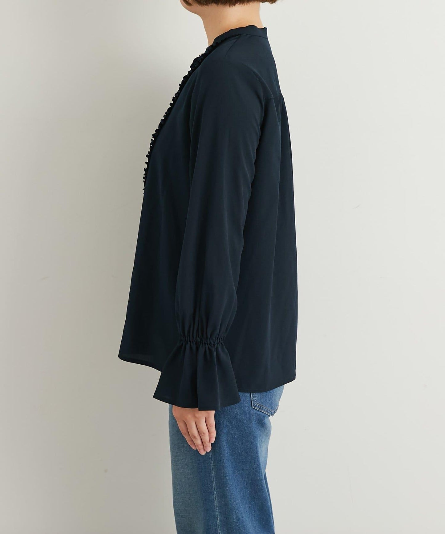 優雅氣質前襟荷葉邊雪紡襯衫