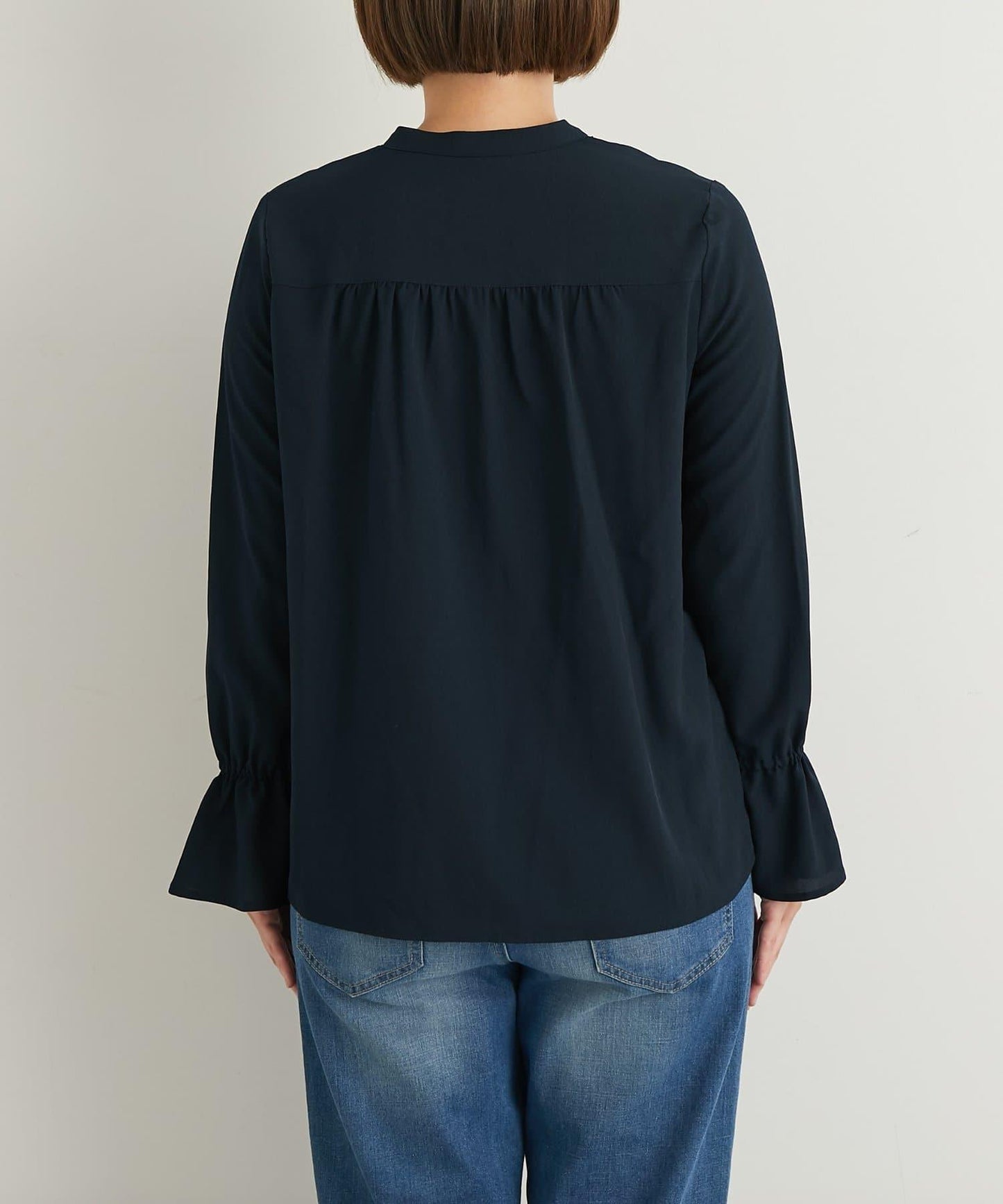 優雅氣質前襟荷葉邊雪紡襯衫