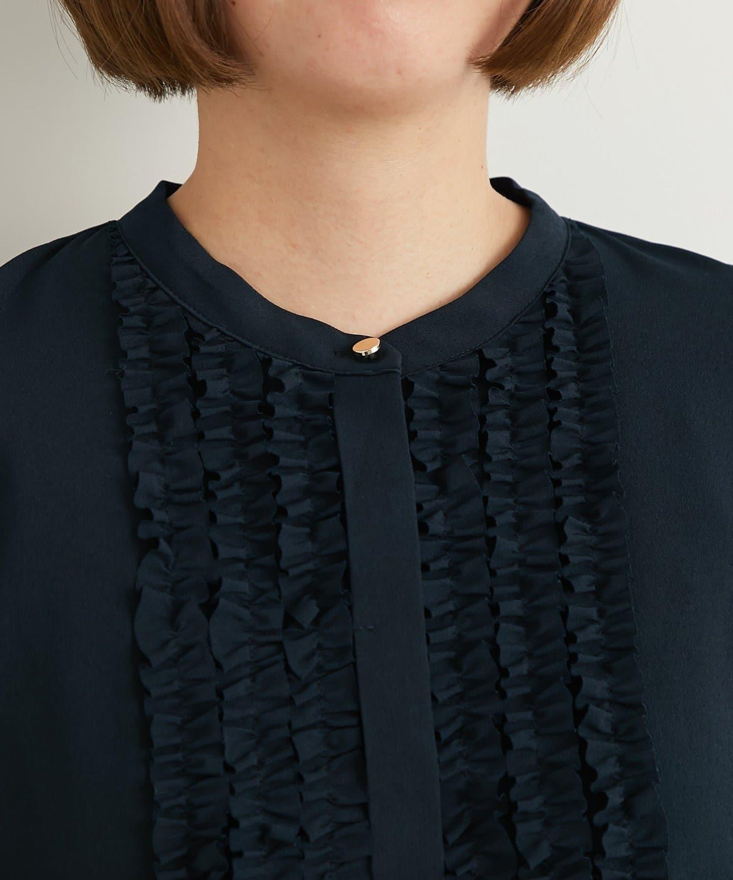 優雅氣質前襟荷葉邊雪紡襯衫