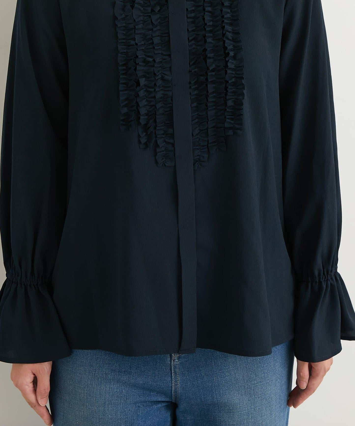 優雅氣質前襟荷葉邊雪紡襯衫